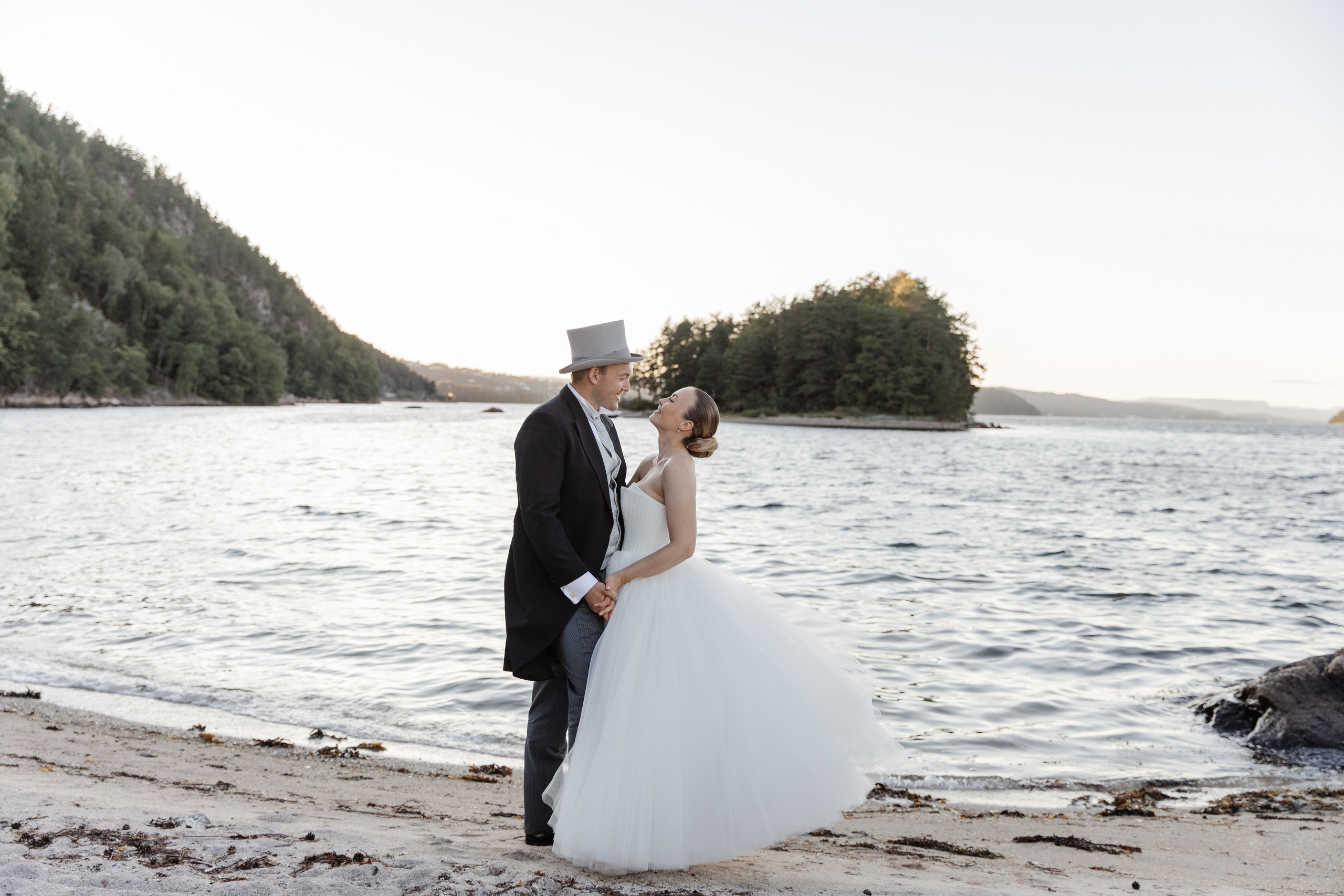 ANE & CHRISTIAN. HOME