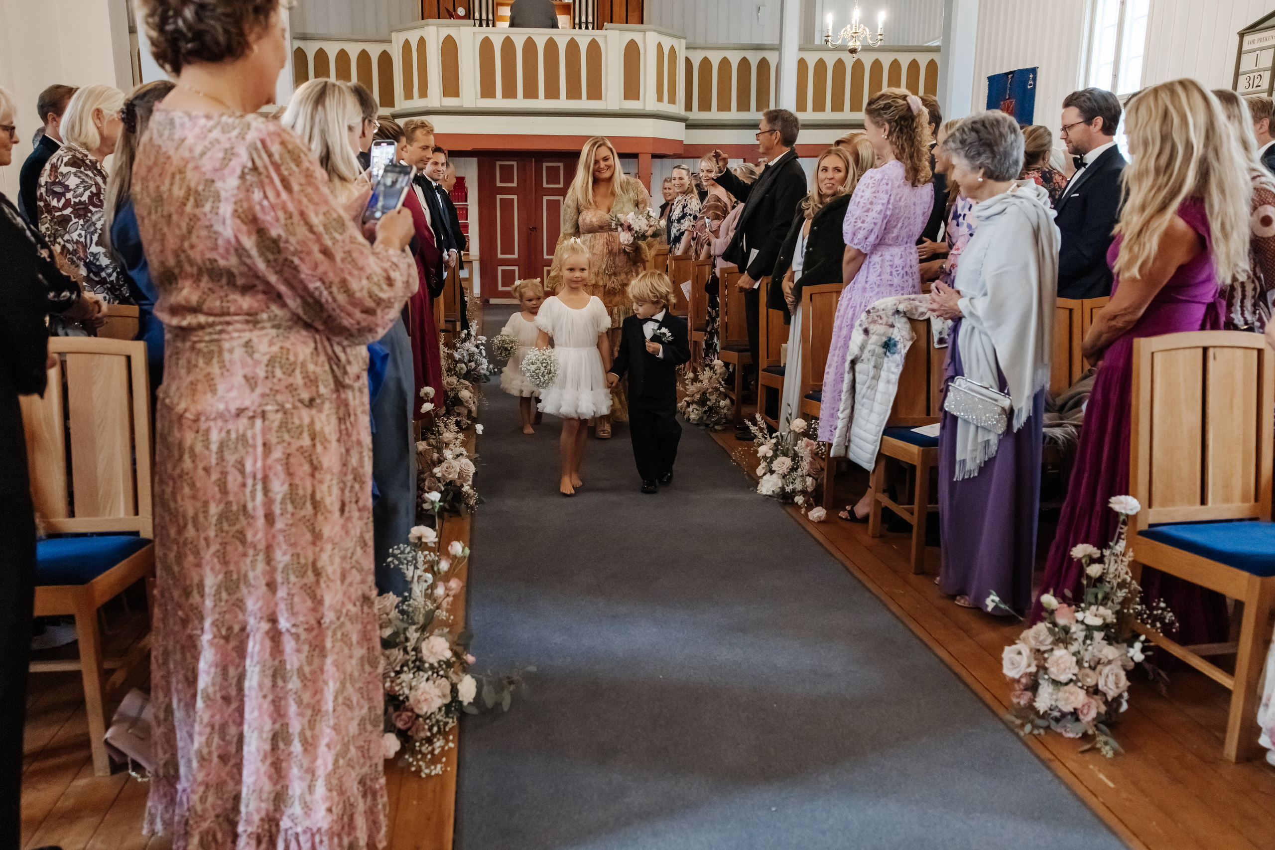 JULIE & HERMAN. HOME