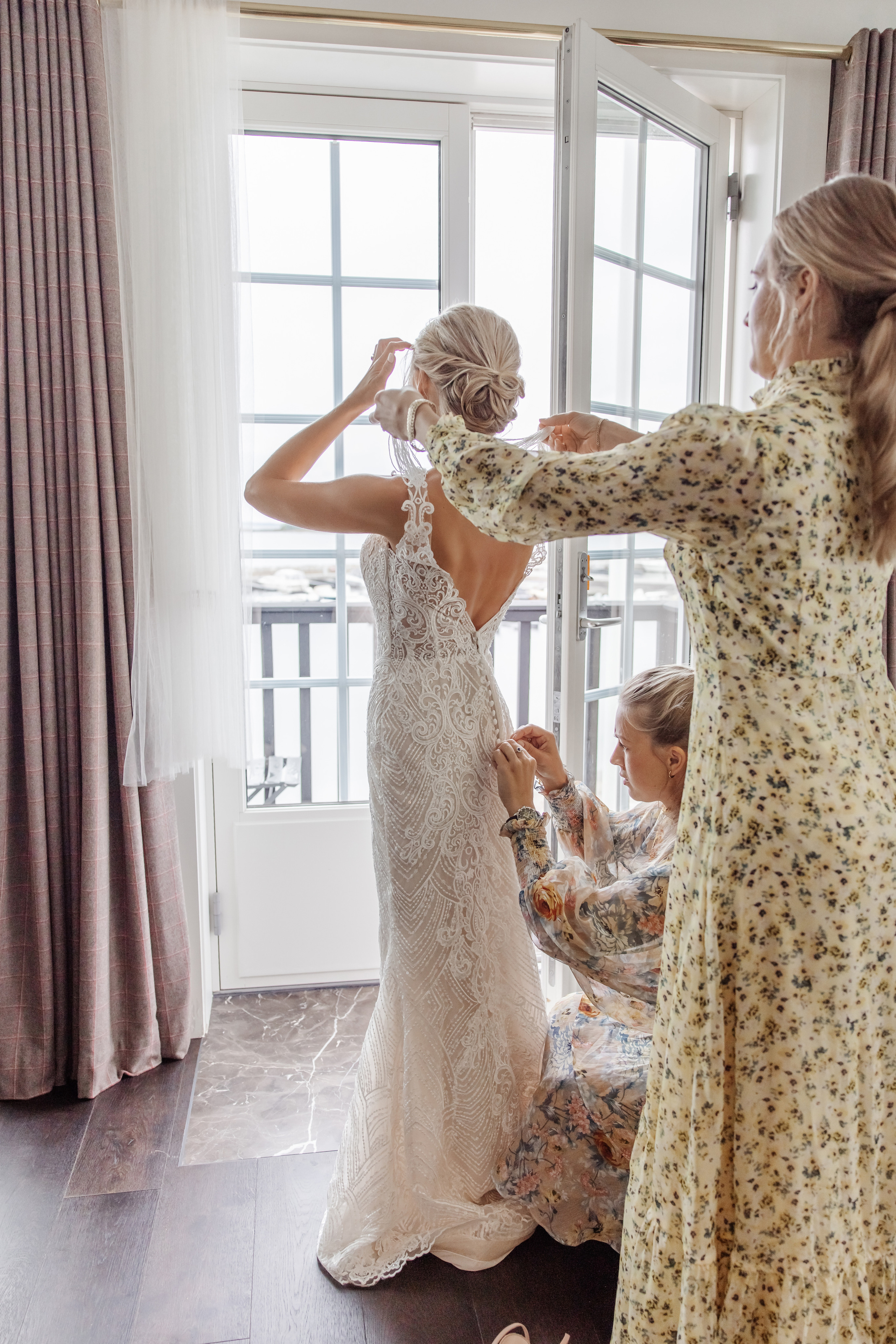 JULIE & HERMAN. HOME