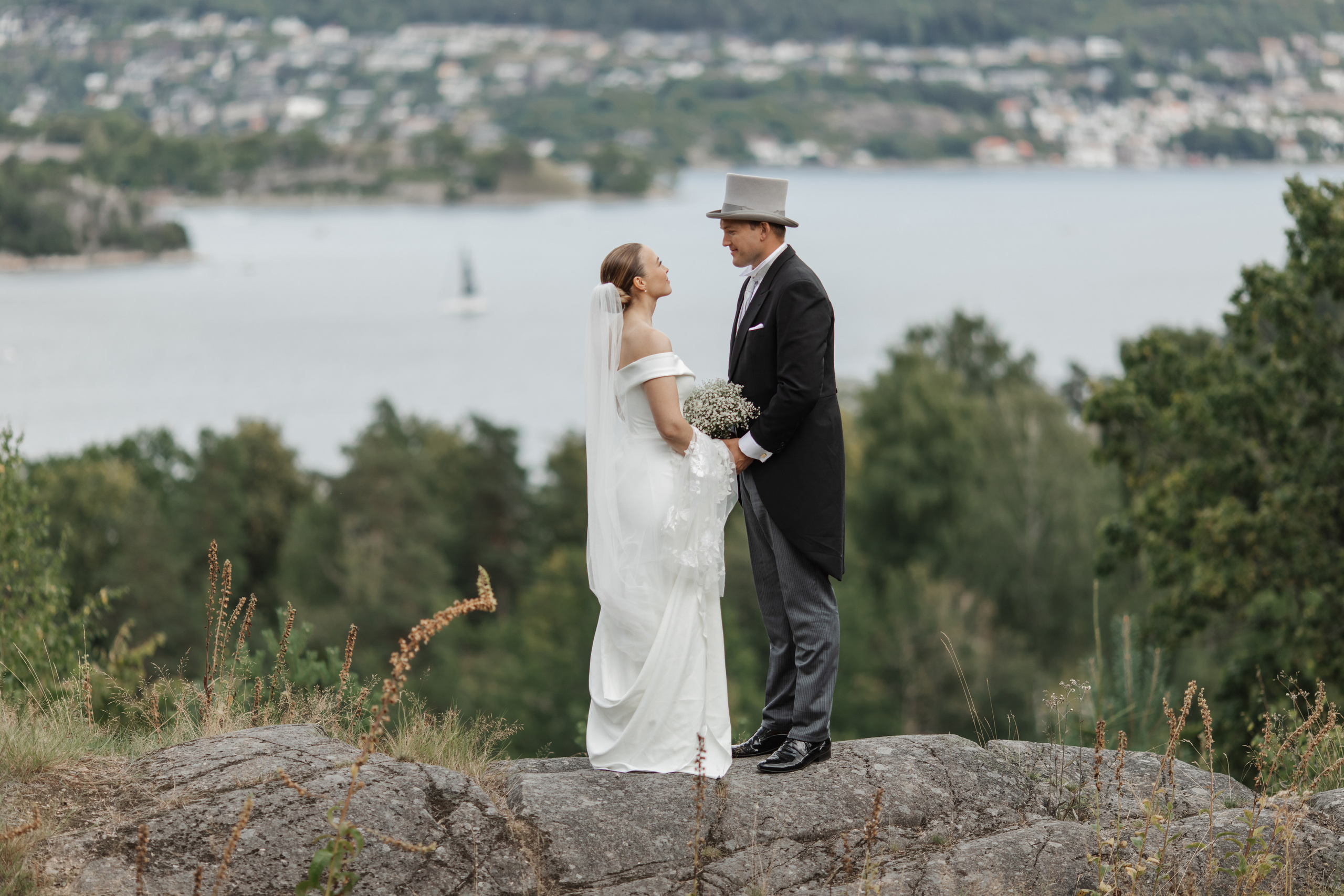 ANE & CHRISTIAN. HOME