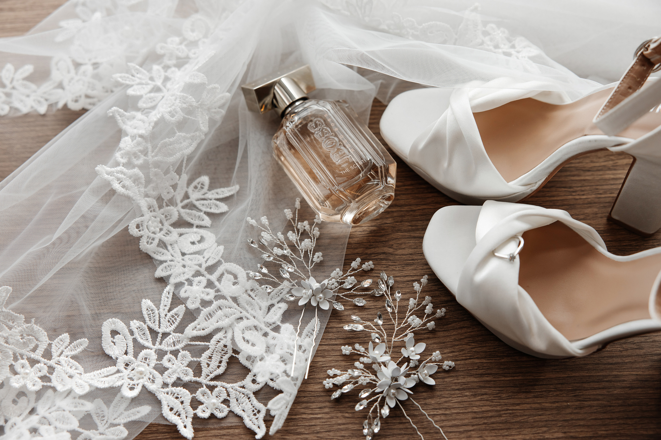 SINDRE & SOFIE. HOME