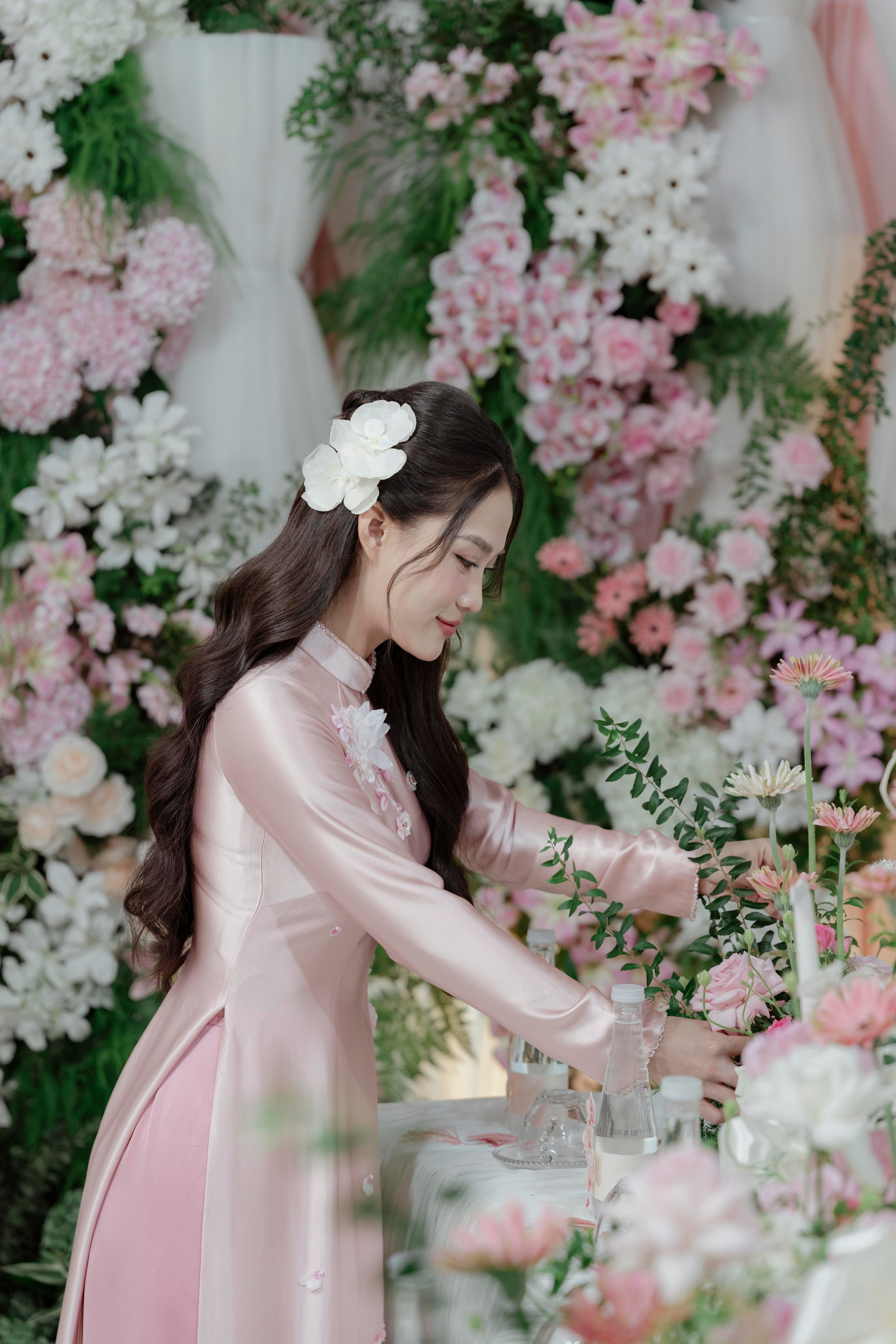 LINH & HUYEN. WEDDING PHOTOGRAPHER IN VIETNAM