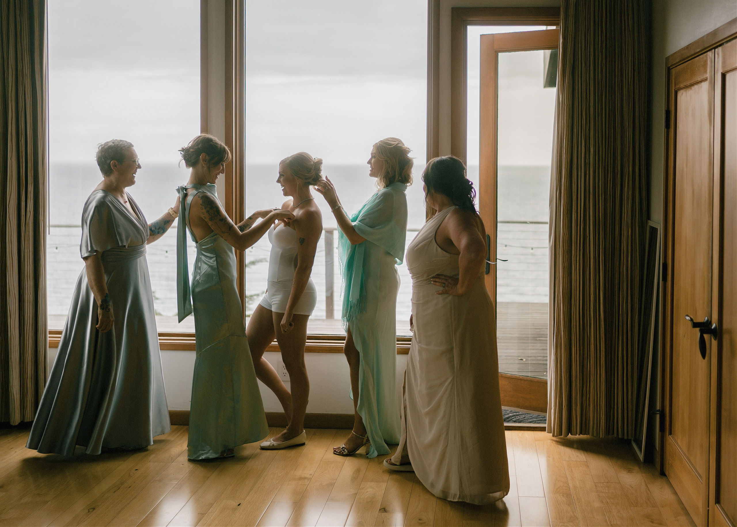 Wedding photographer Big Sur. Wedding Photography & Videography Team in California, Los Angeles, San Francisco, San Diego and Travel