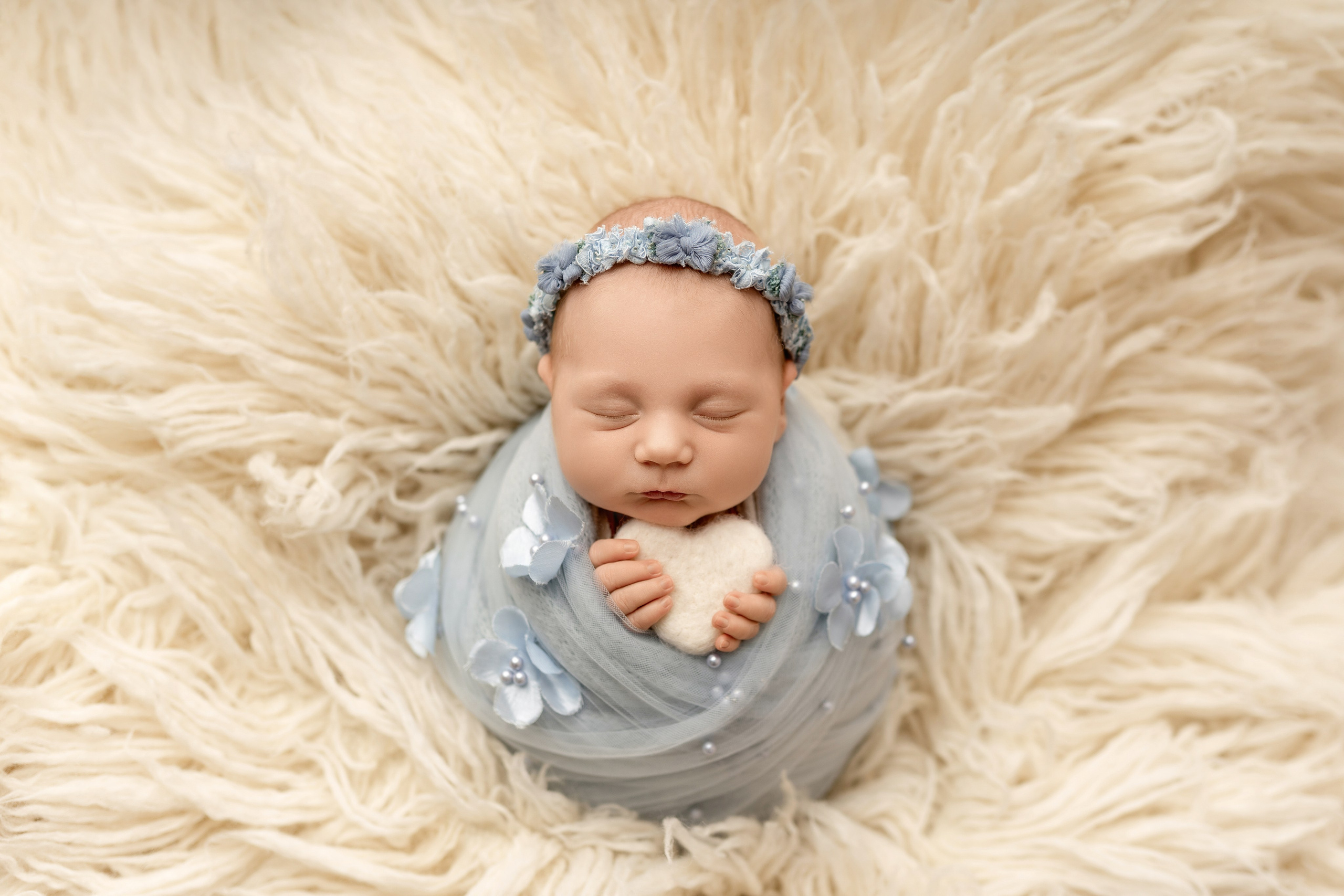 Esu Aleksandra naujagimių ir kudikių fotografė iš Vilniaus