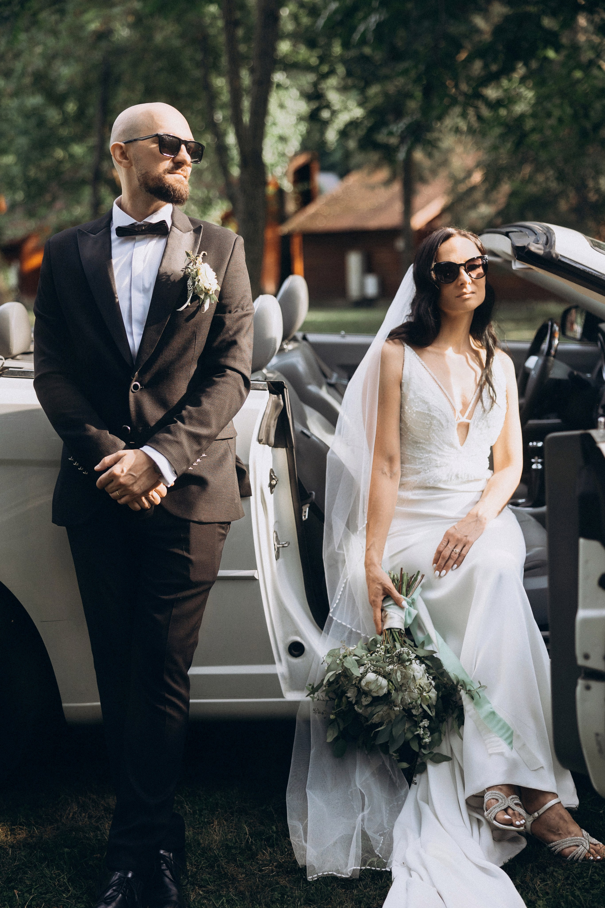 Claudia & Octavian. Wedding Photographer, based in Iasi, Romania, but will travel all over the globe to make sure you look amazing in all your wedding photos