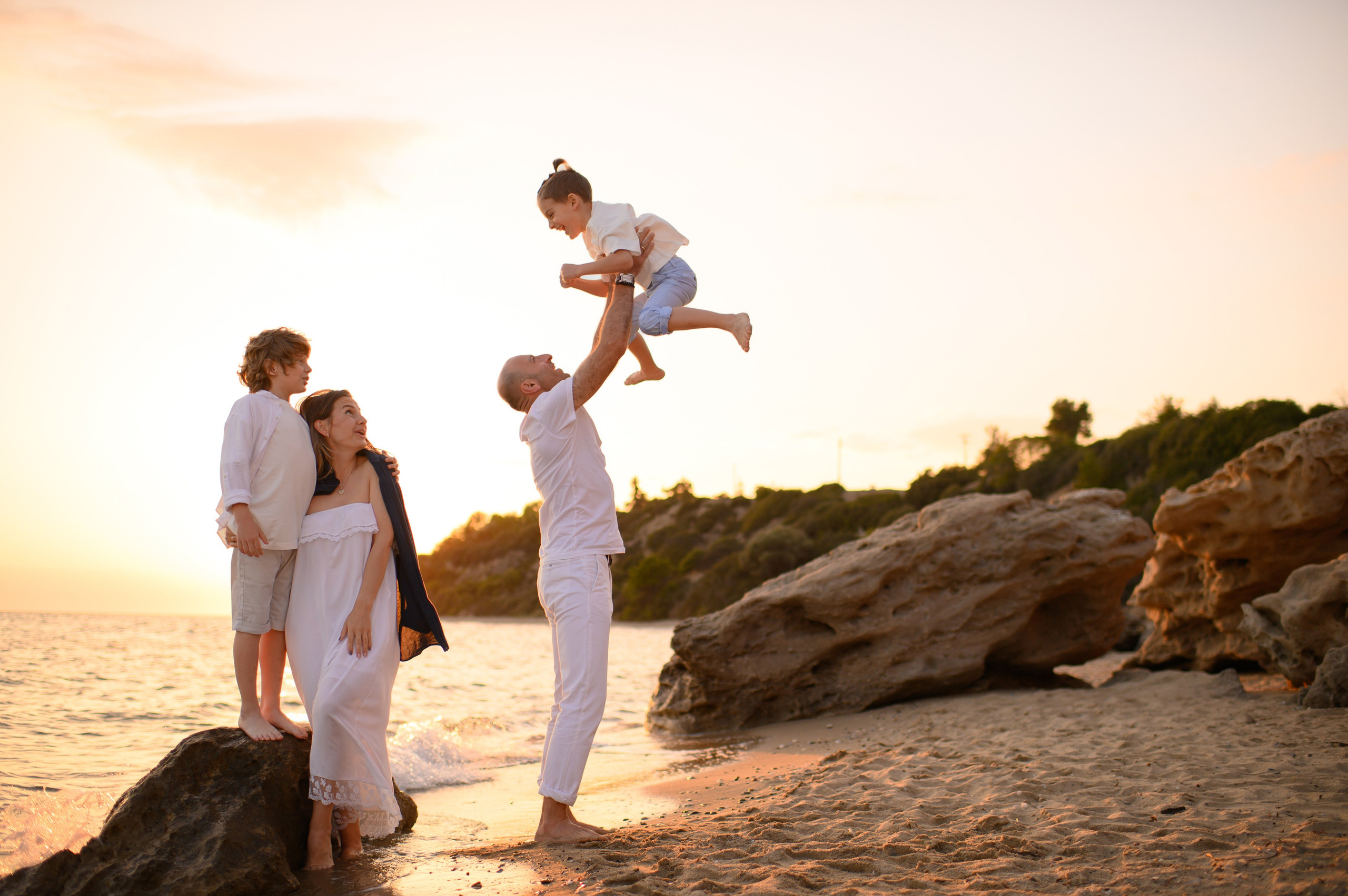 Family Sunset Beach. Семейная, детская, портретная и предметная фотосъемка в Салониках