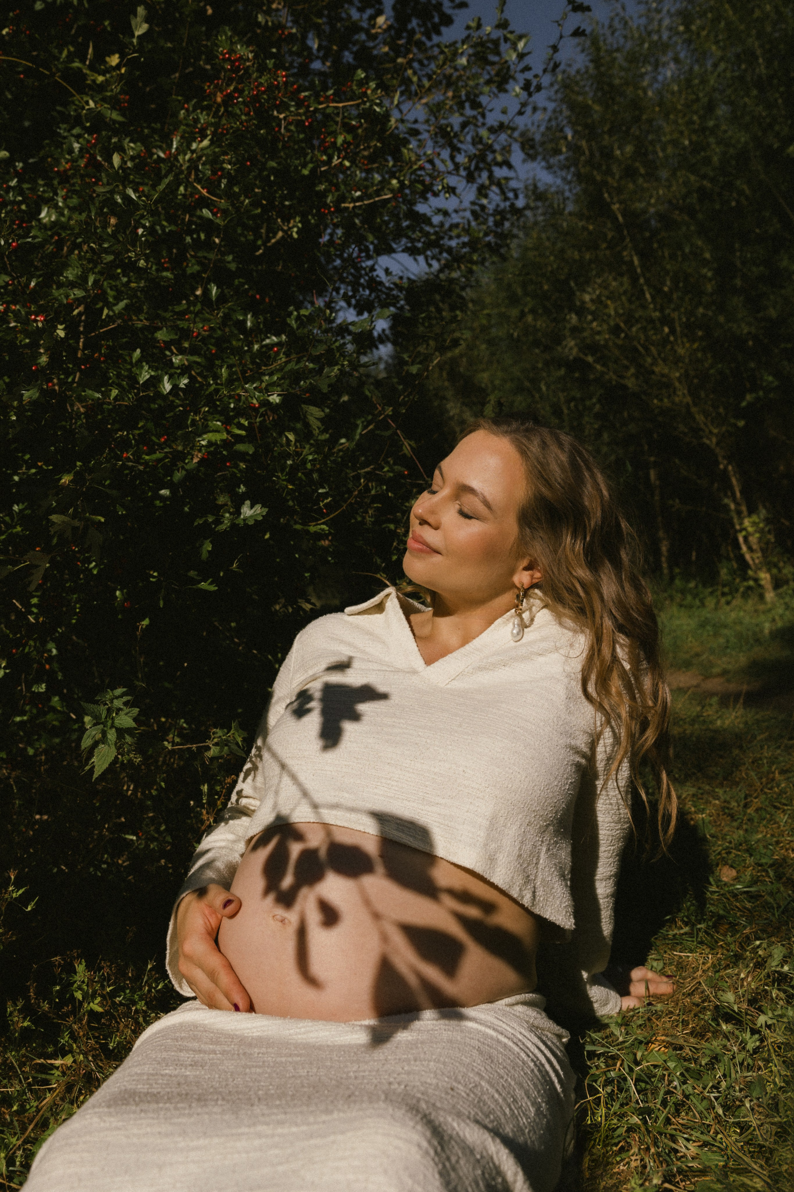 Sigita ir Artūras | Pabėgimas į gamtą ir aštrūs šešėliai. Vestuvių ir šeimų fotografė Lena Bondarenko / belove photo