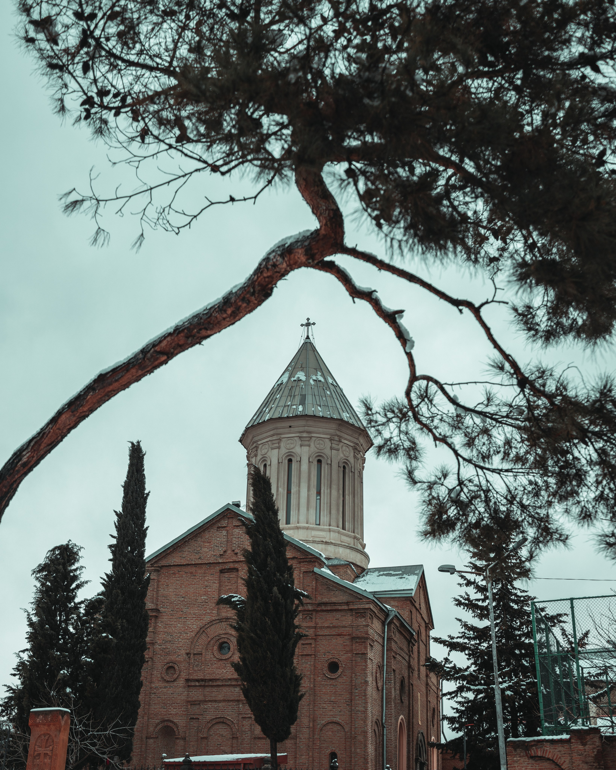 T B I L I S I. Bspander