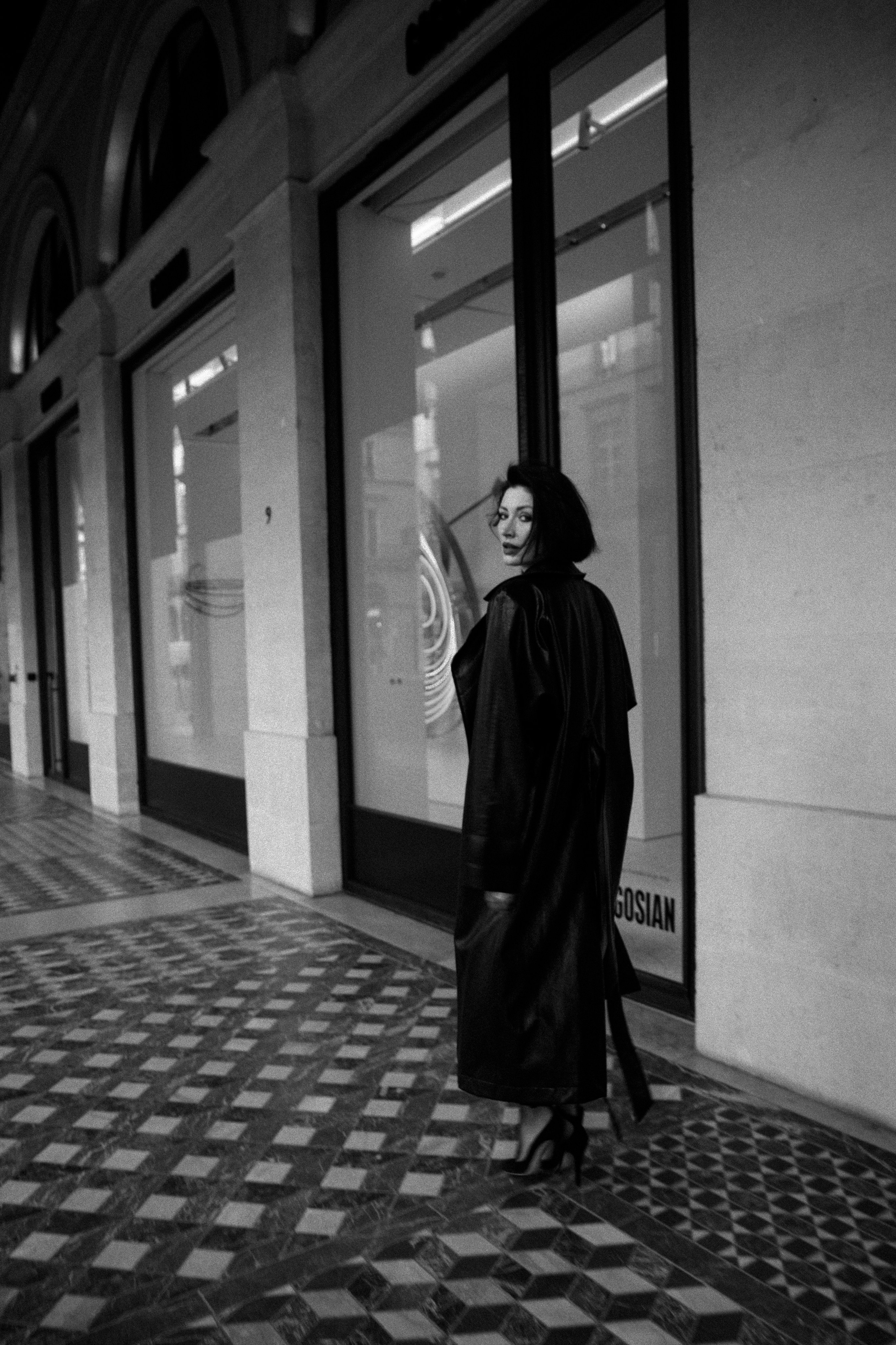 A Fashion-Inspired Portrait Session in Paris — Elena. Paris Wedding Photographer