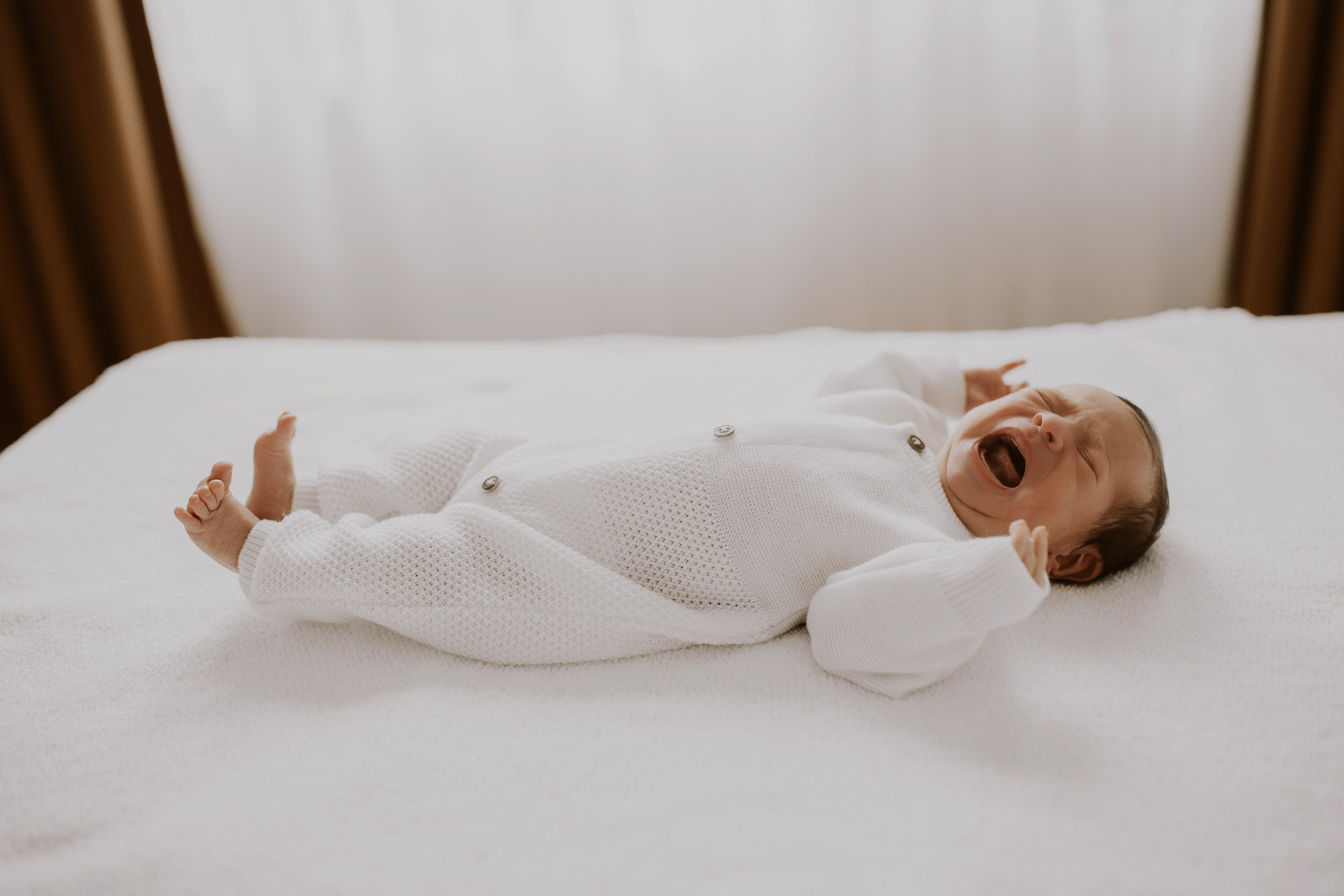 Newborn Shooting im Hotel. Family Fotografer in München und Umgebung
