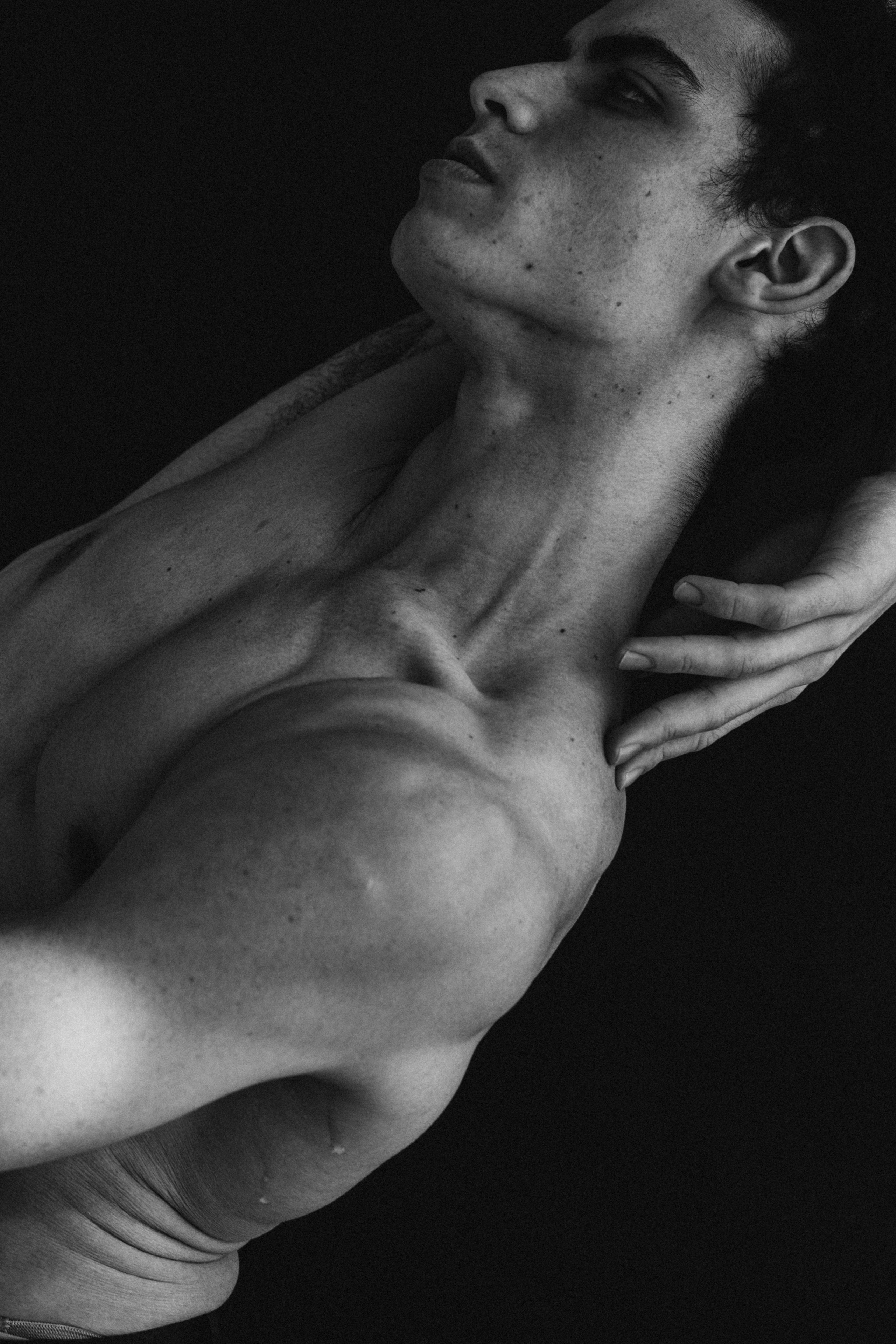 DANCERS. Victoria Olonen – Cinematic Portrait Artist | Helsinki & Europe
