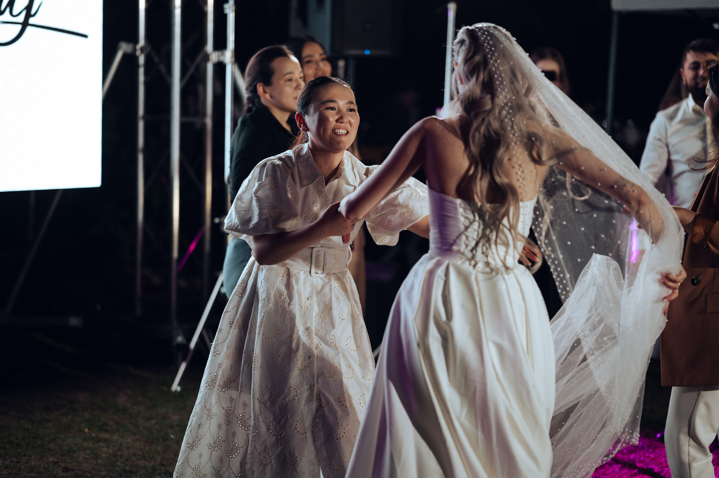 Алексей & Анастасия. Фотограф в Бишкеке Андрей Кавешников