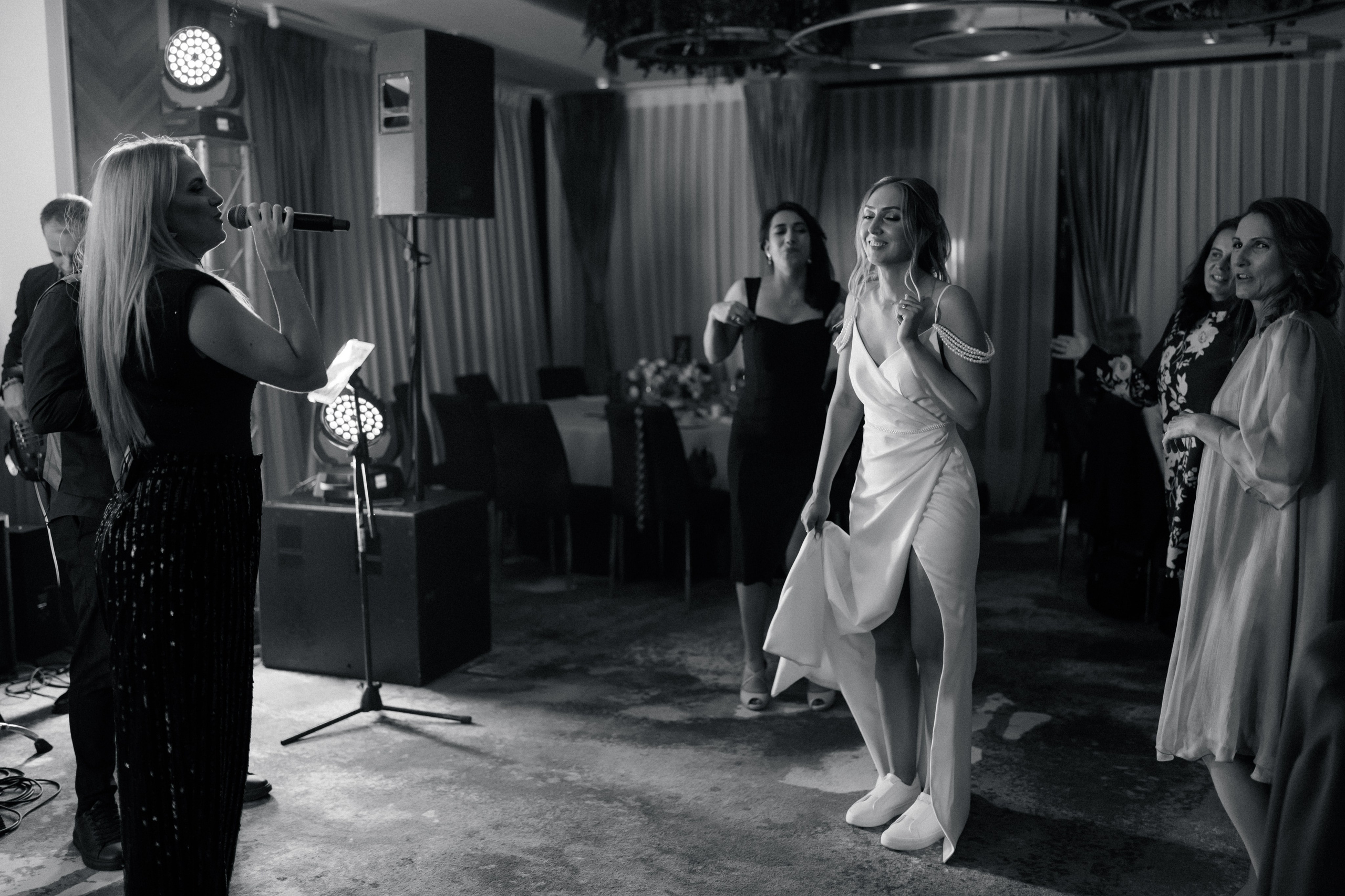 Madisson & Alex. Destination Wedding Photographer Alex Pasarelu