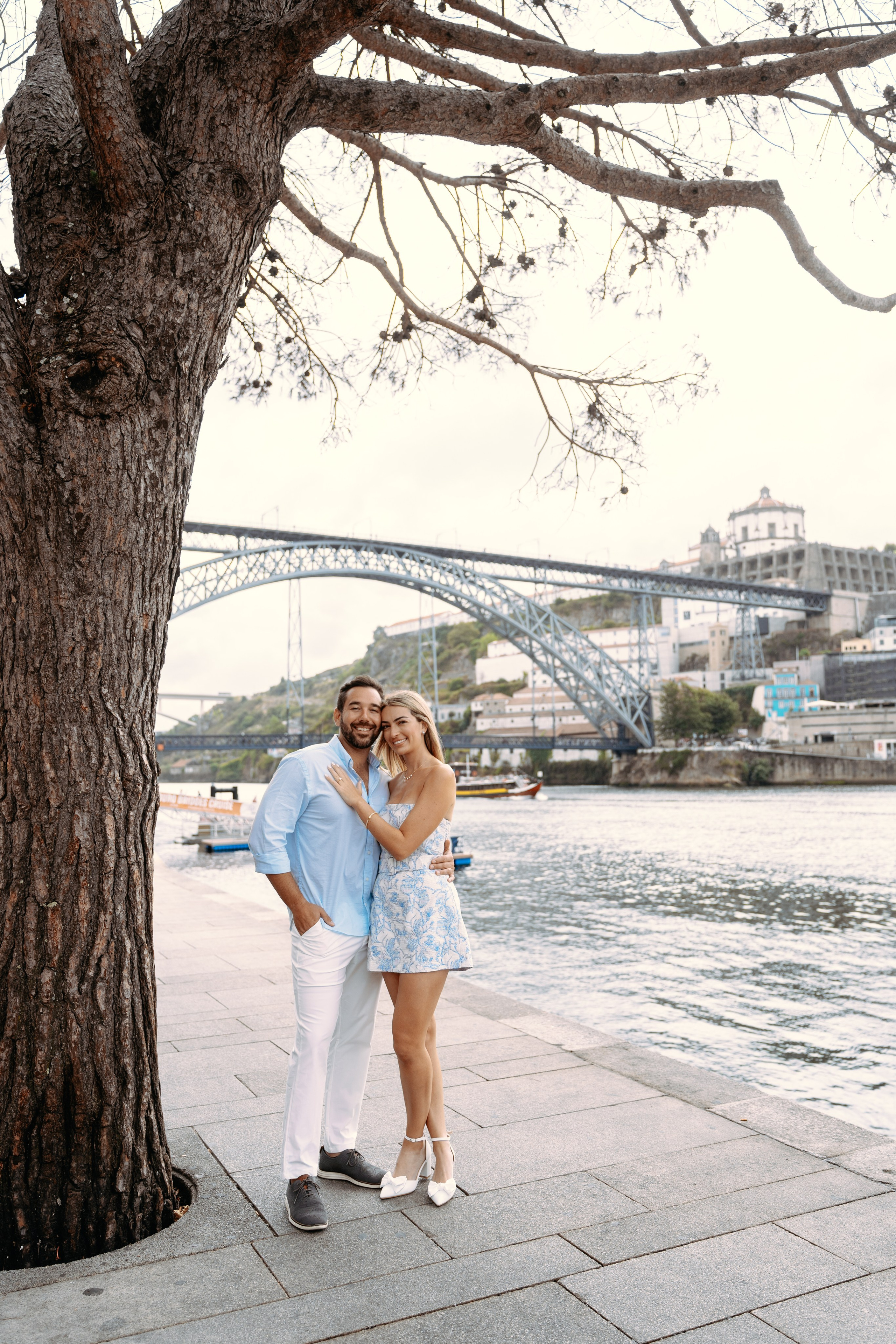 LOVE STORY IN PORTO. Sessões de fotos e vídeos, tours fotográficos em Portugal — WePortugal