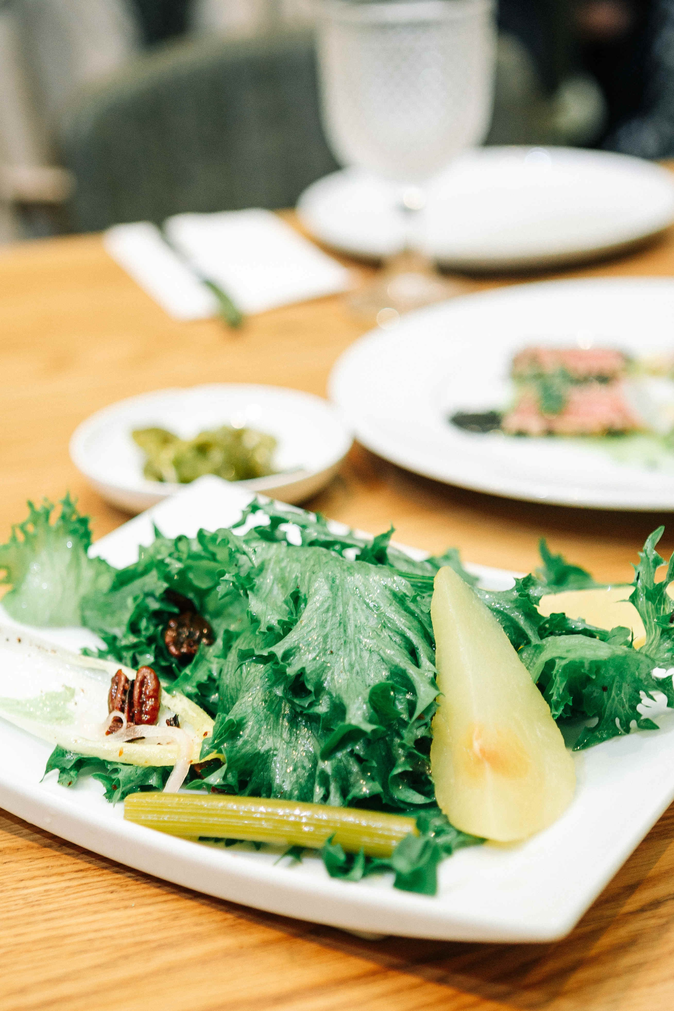 PARTY IN A RESTAURANT WITH THE WHOLE FAMILY. Https://shi-photo.com/