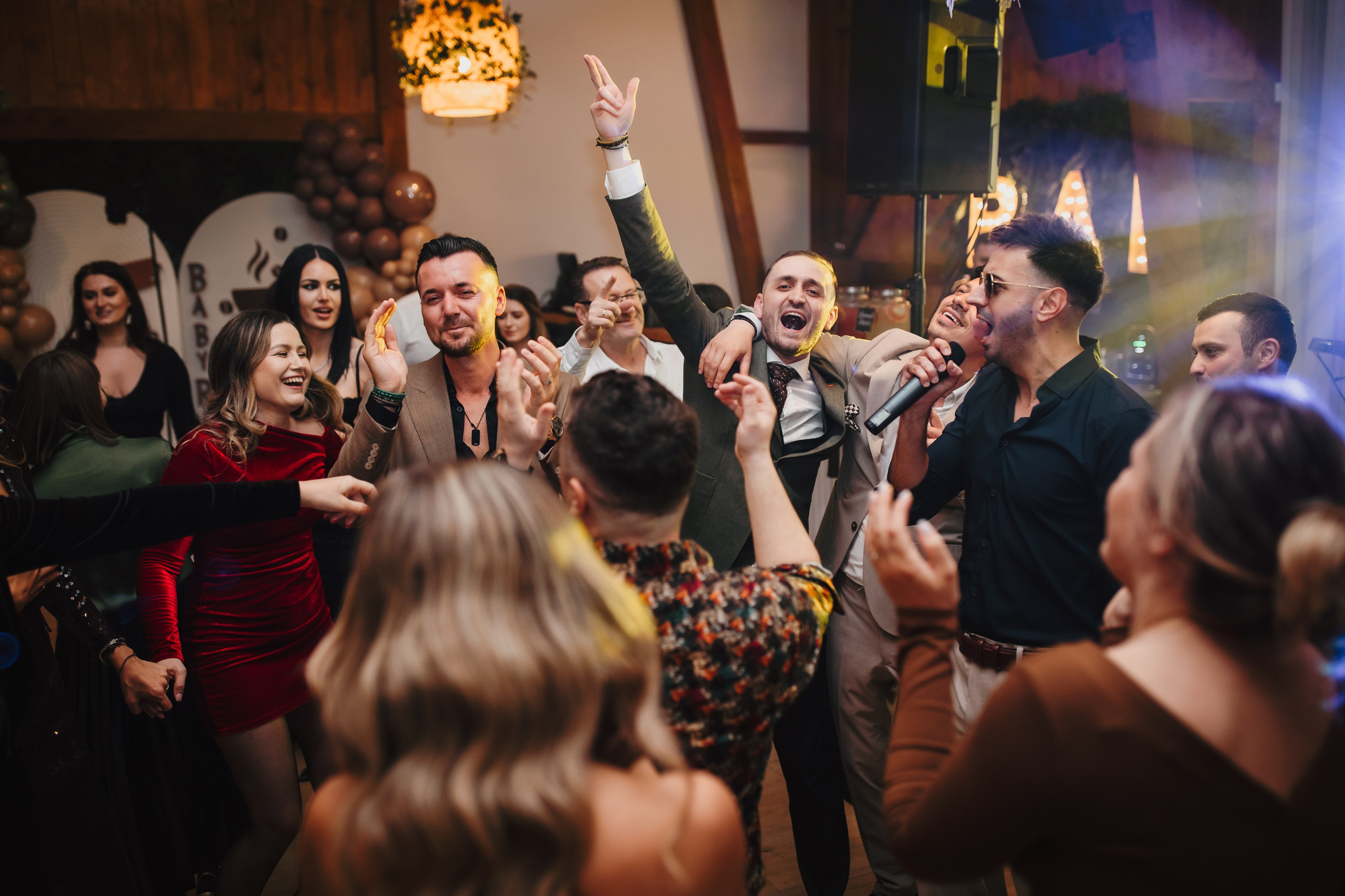 Petrecere. Fotograf de eveniment din Buzău | Bogdan