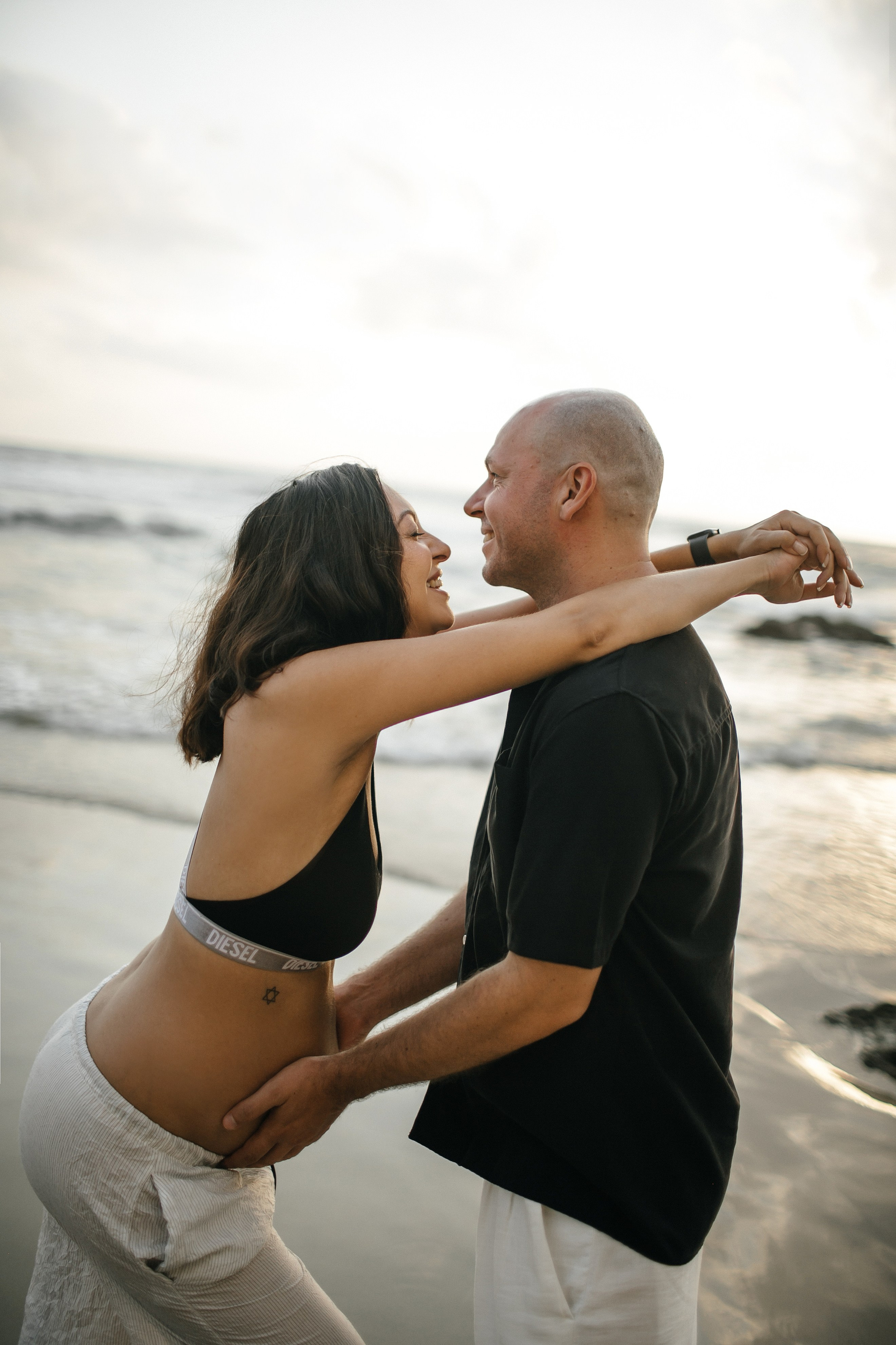 Katya & Fil Givat Olga. Family photographer in Israel