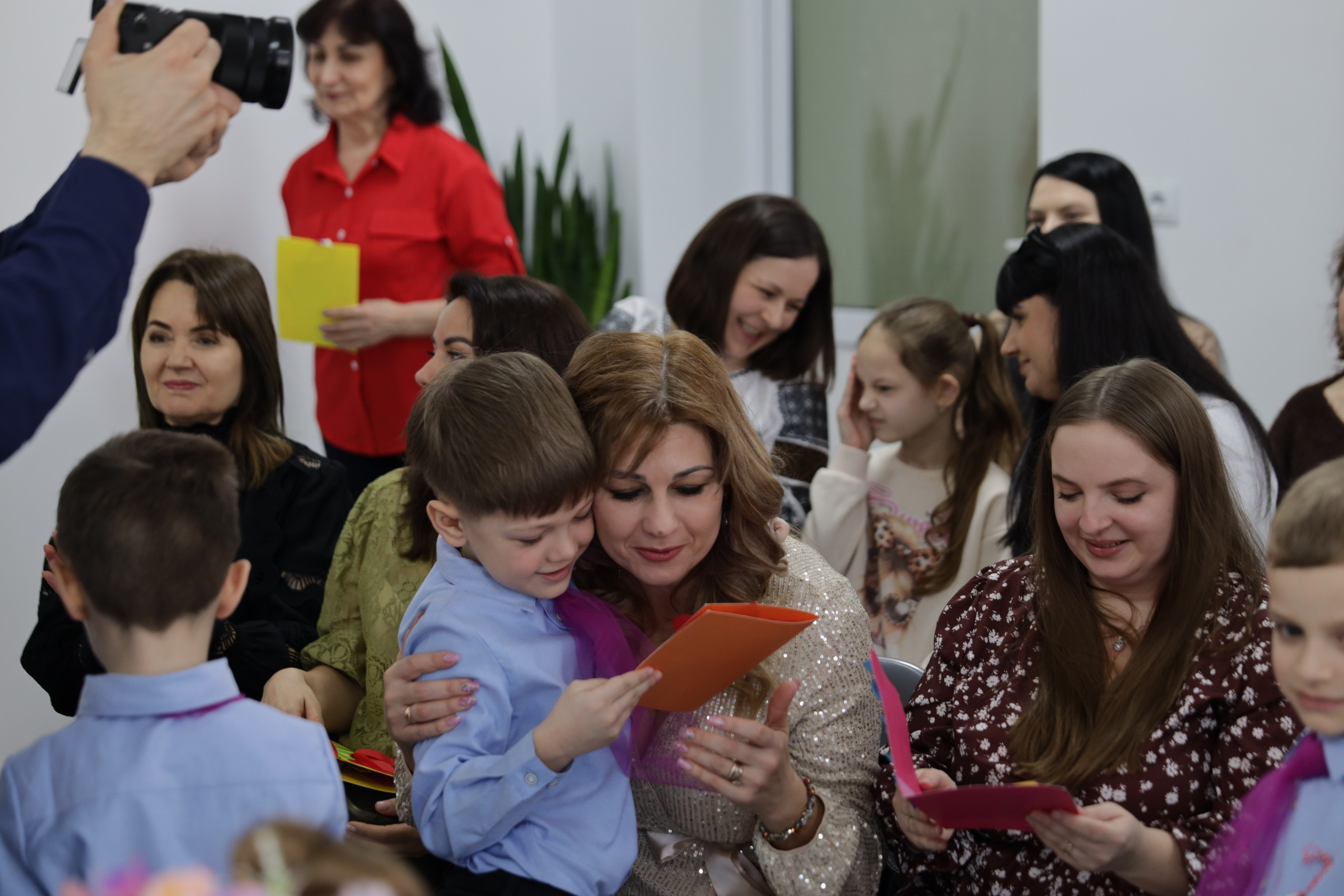 Mama în ochi de copil.... Alika Dia- Fotograf în Republica Moldova, Strășeni