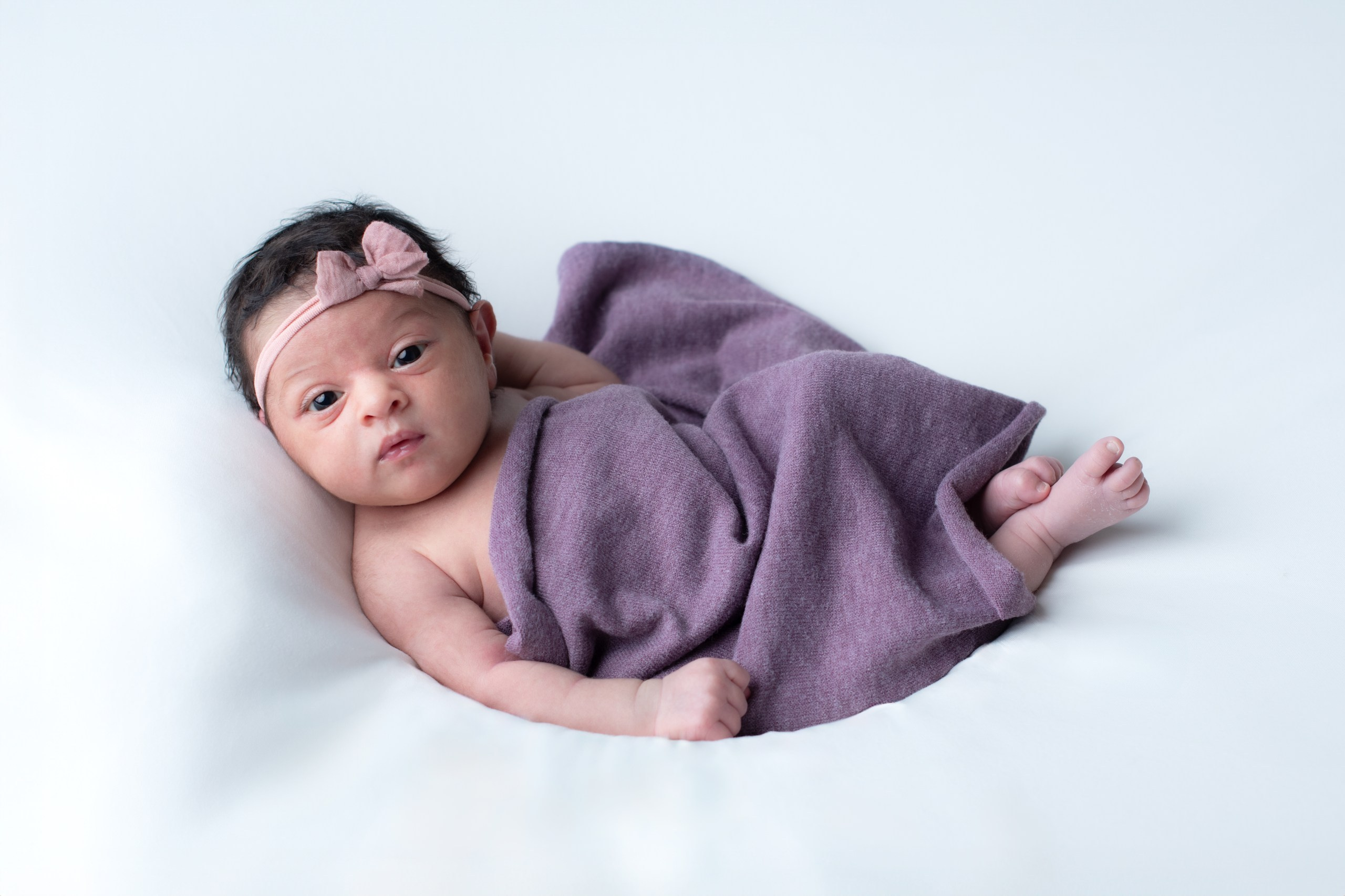 Nouveau-né. Photographe grossesse et nouveau-né a La Ciotat