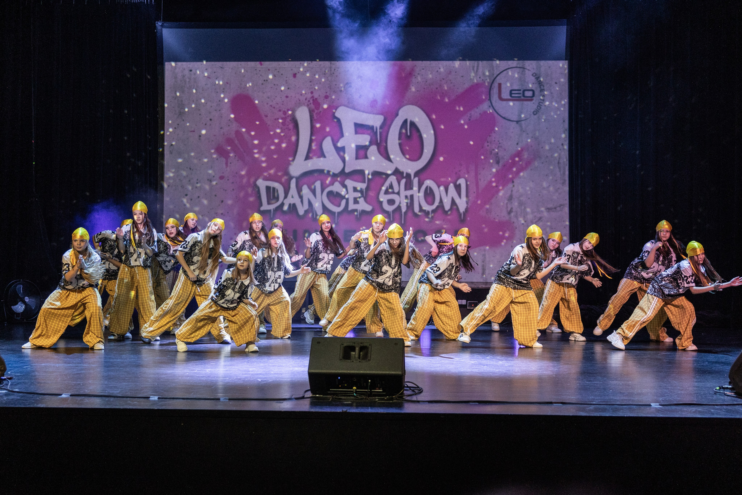 LEO DANCE SHOW WINTER 2025. Семейный и детский фотограф в Варшаве Мила Бобровская