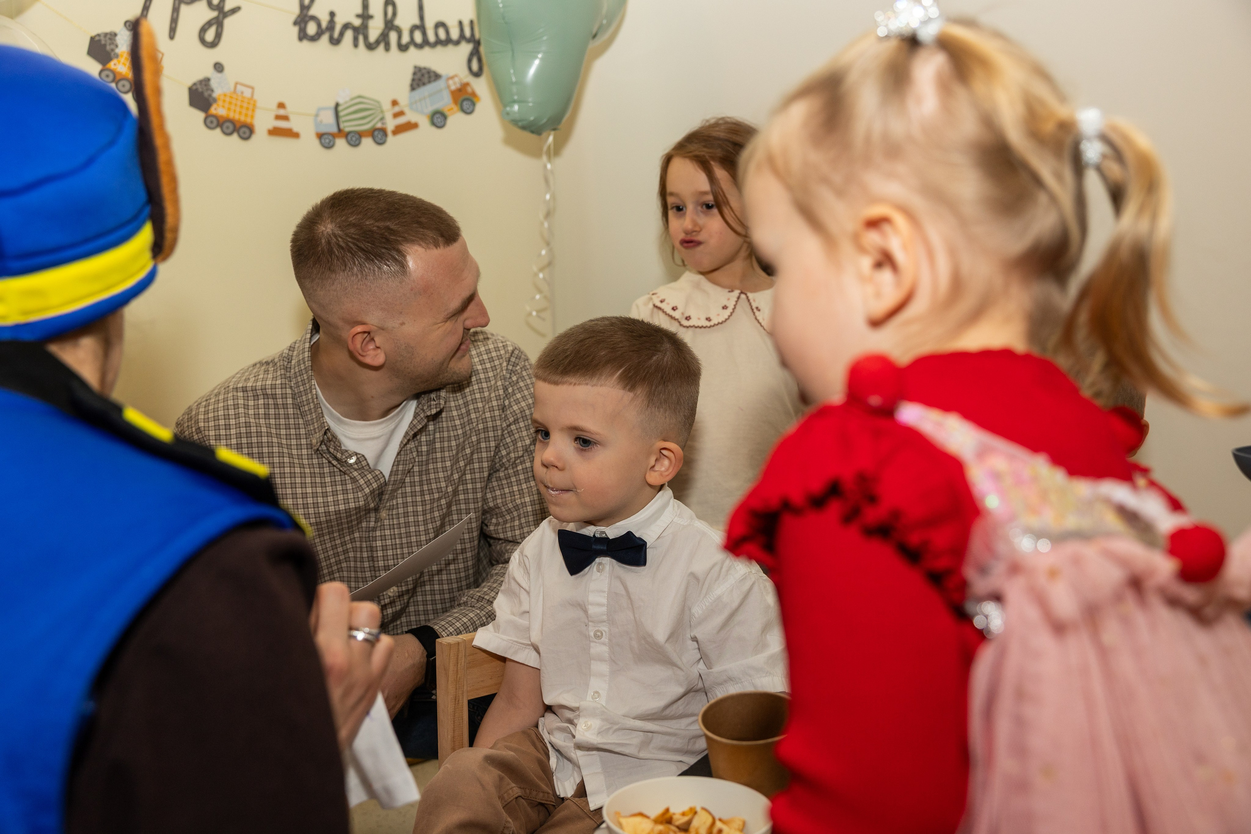 День рождения Артёма 24 января 2026 года. Семейный и детский фотограф в Варшаве Мила Бобровская