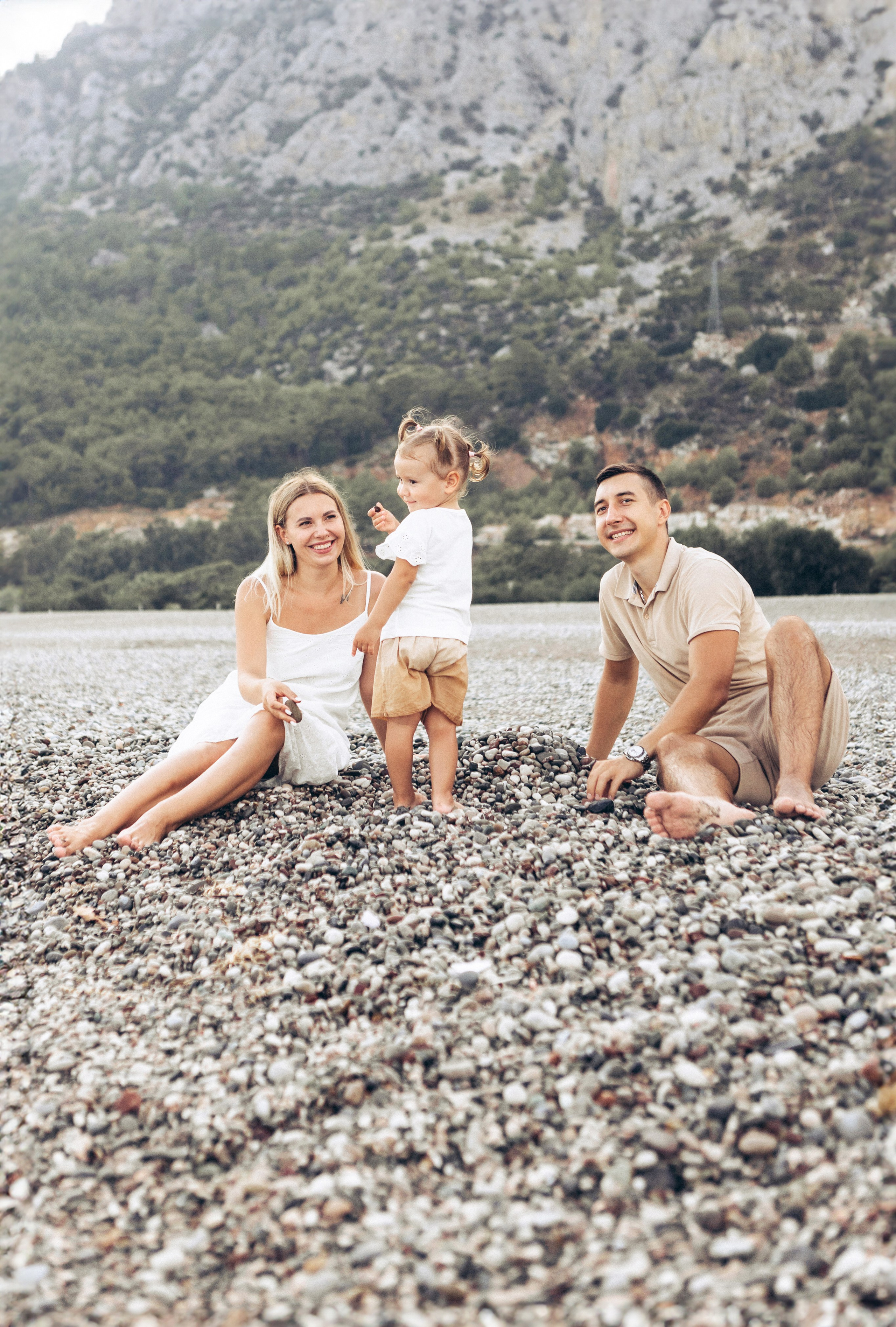 Семейная фотосессия на пляже Анталии. Фотограф в Анталии, Кемере и Белеке
