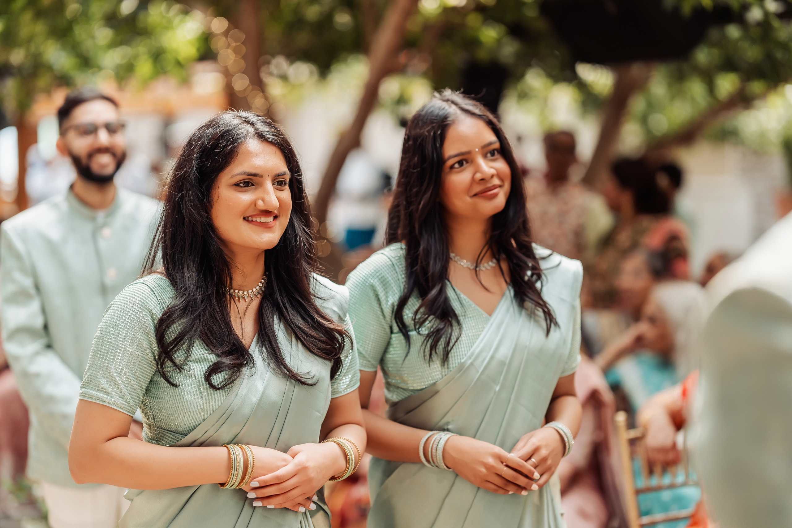 Darshil & Shailja. Wedding Photographer & Cinematographer studios