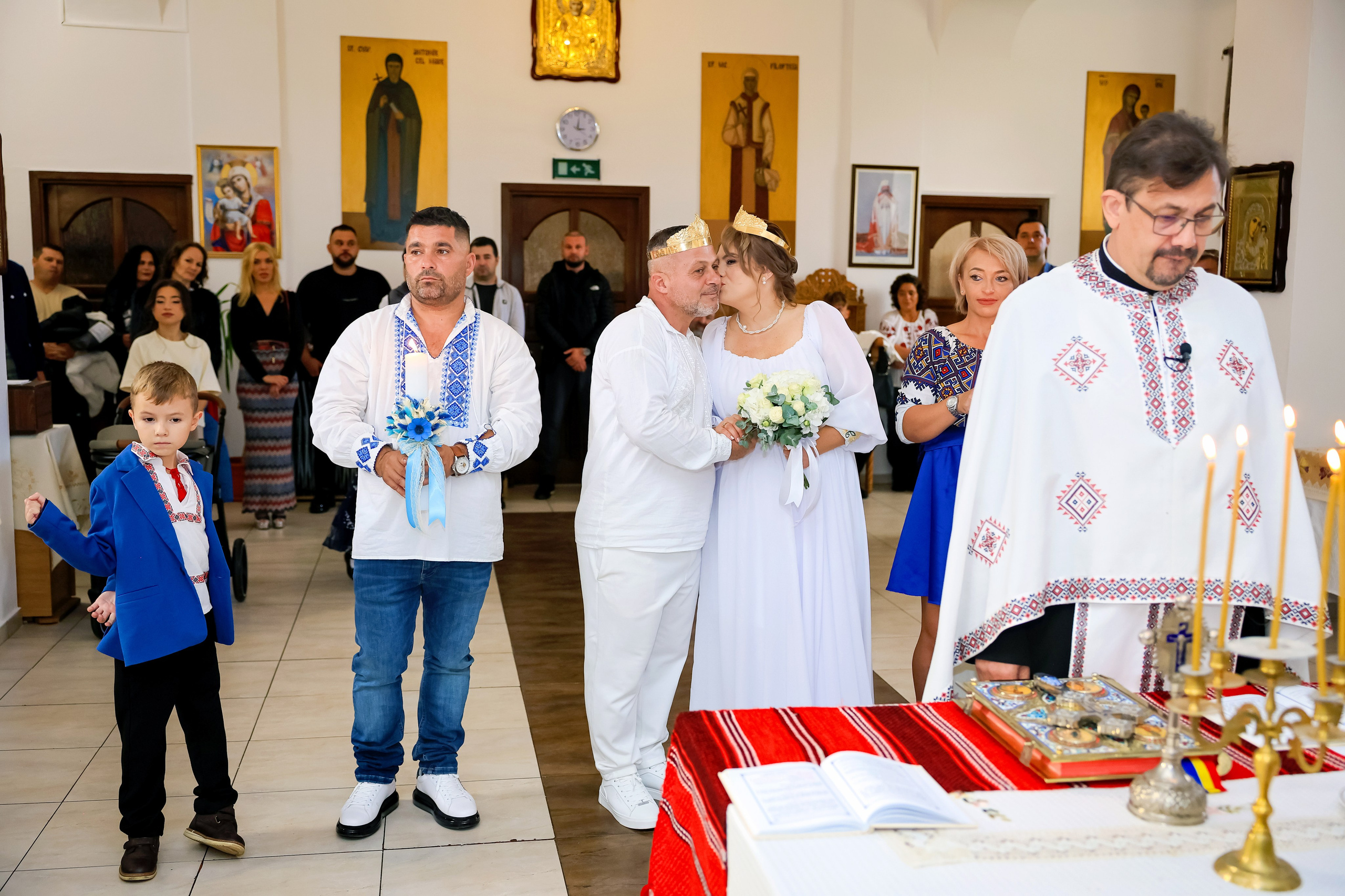 Andrei Sebastian. Moments By Gub