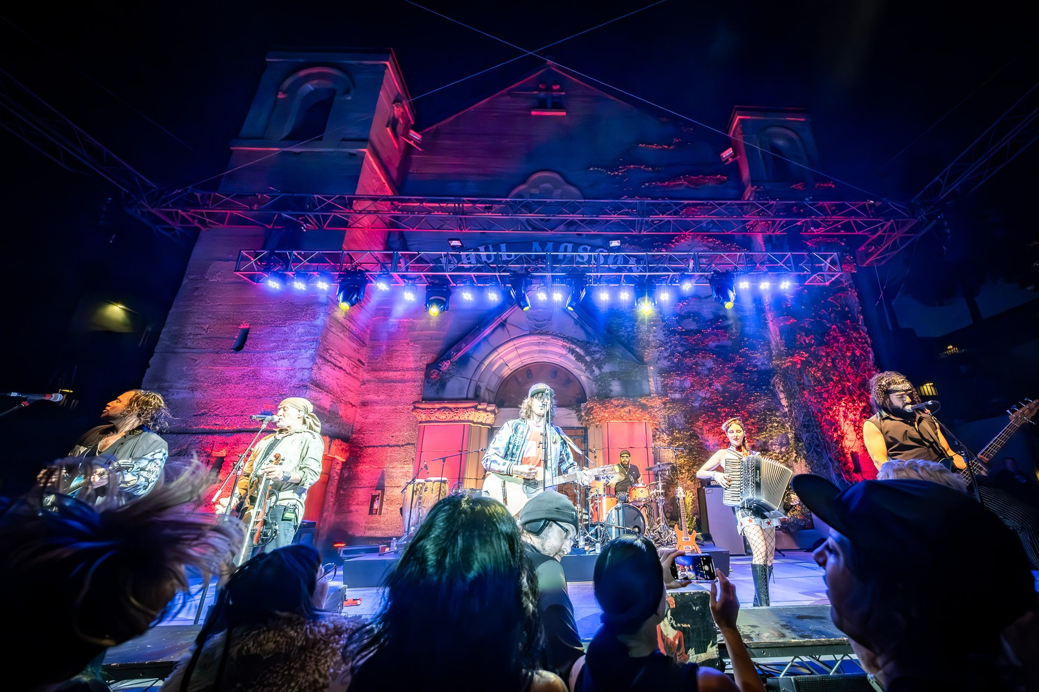 GOGOL BORDELLO / SARATOGA / CA. Reportage concert portrait photography in the San Francisco Bay Area