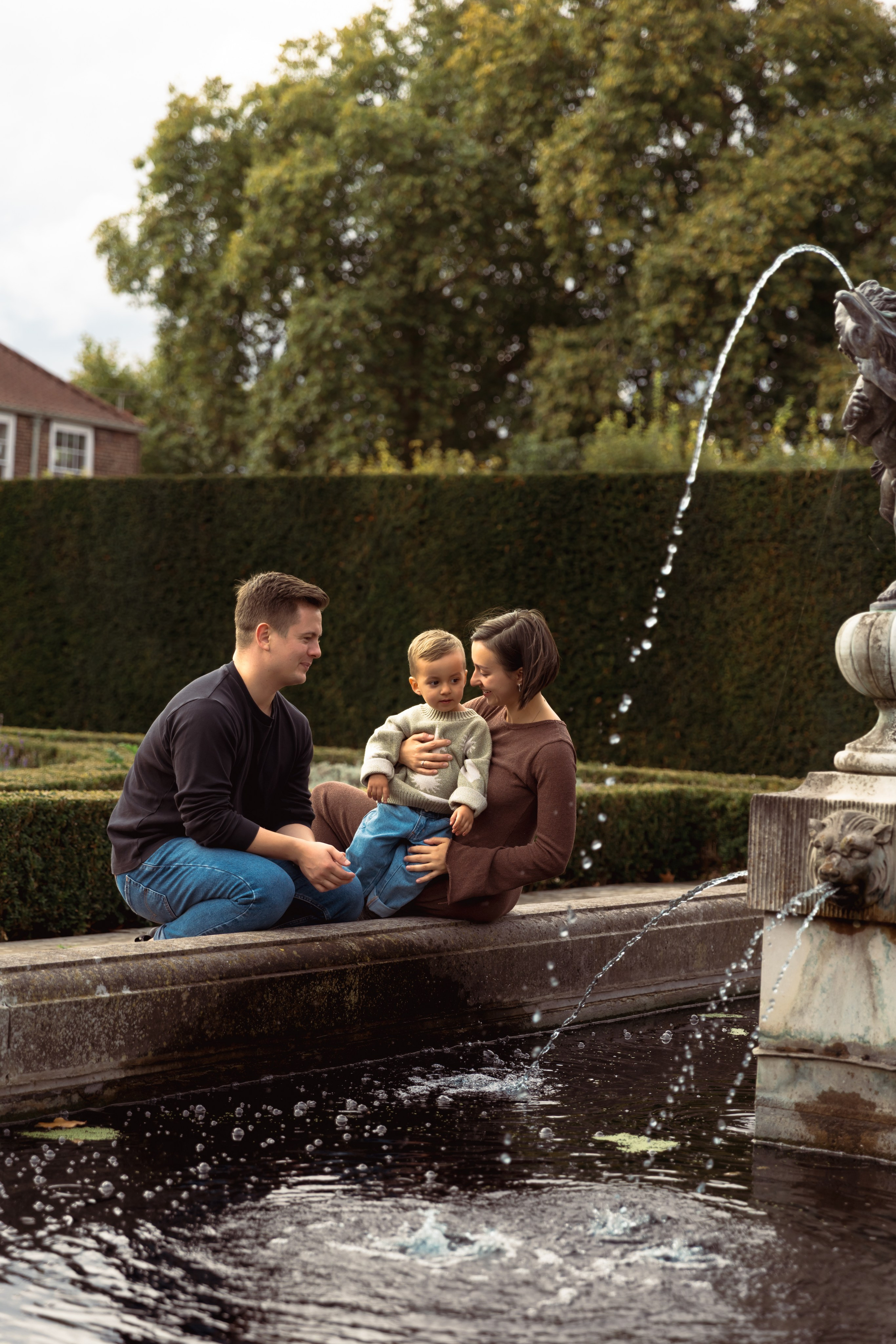Family walk in Kew Gardens. Daria V. Photography