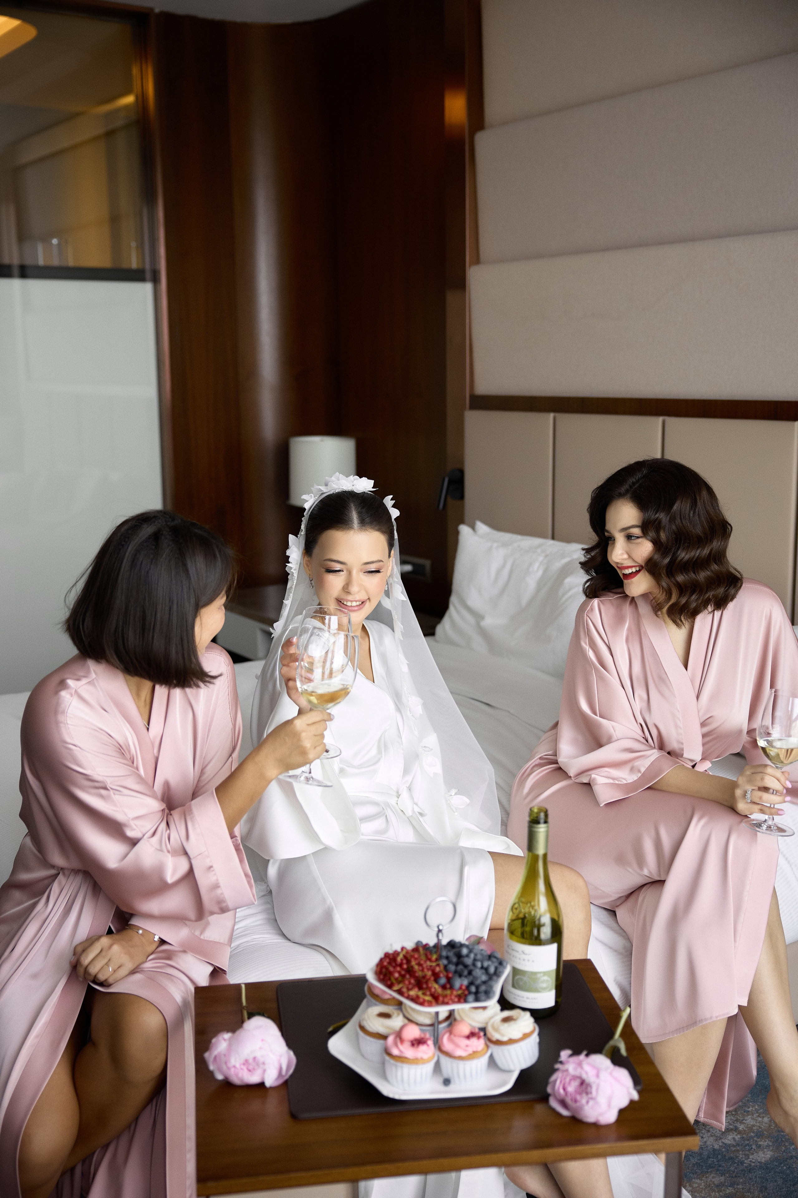 Bonu's bride's morning. Анна Канаки — семейный и свадебный фотограф
