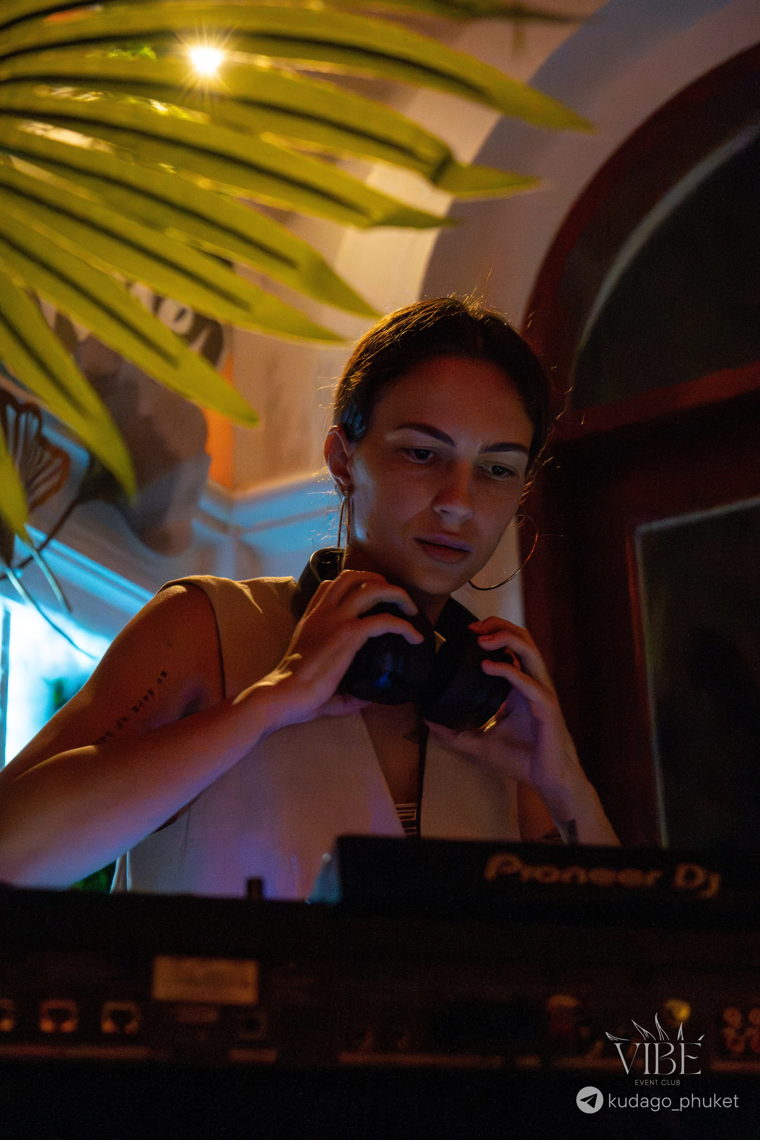 Вечеринка Tribal Vibe | Фоторепортаж | Афиша | DAVAYSXODIM.com PHUKET. АФИША|ФОТОРЕПОРТАЖИ|ИВЕНТЫ|ПХУКЕТ