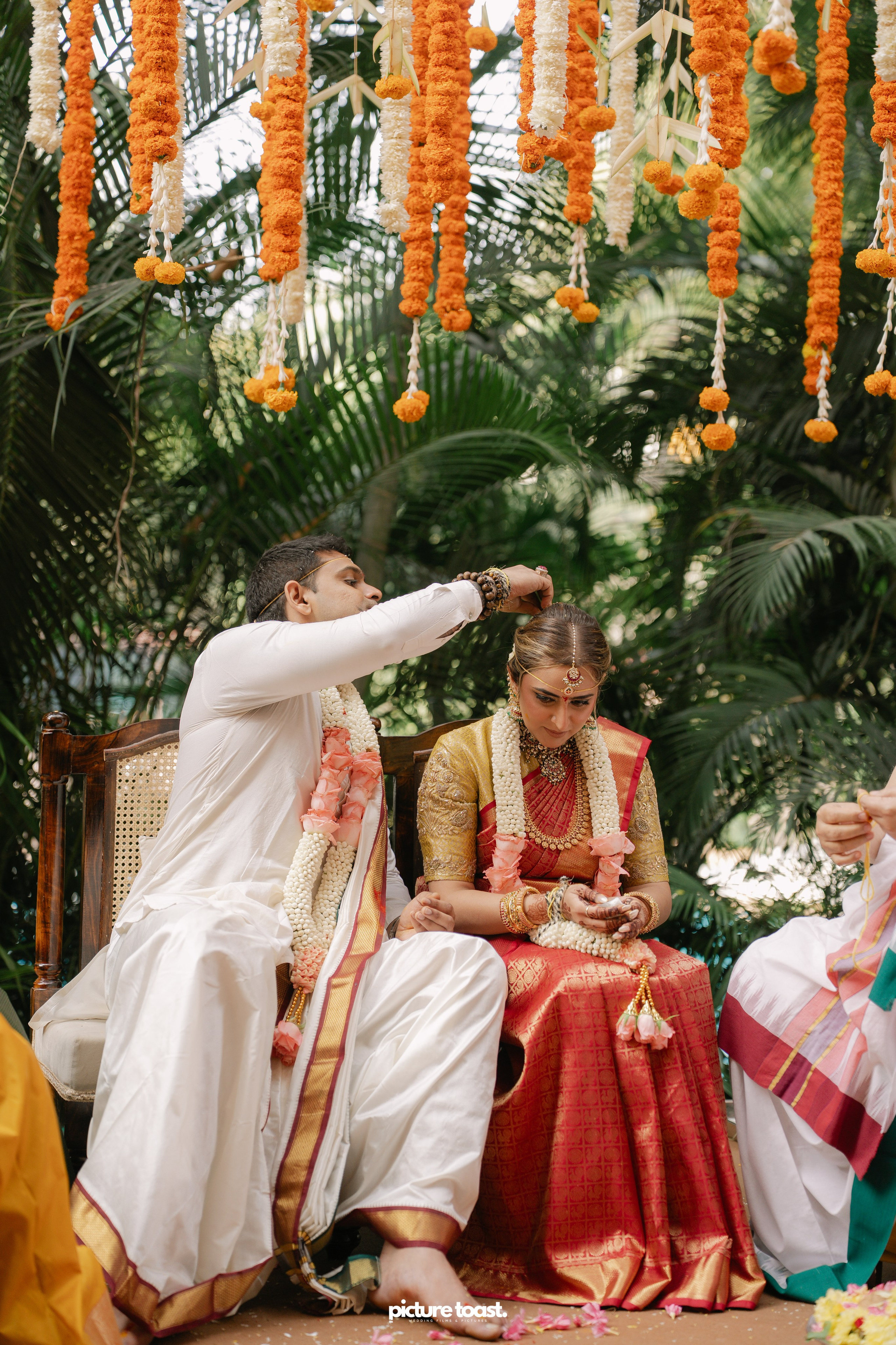 South Indian Wedding Ft. Aashna & Rajiv. Fine art Wedding Photographers in India & Canada