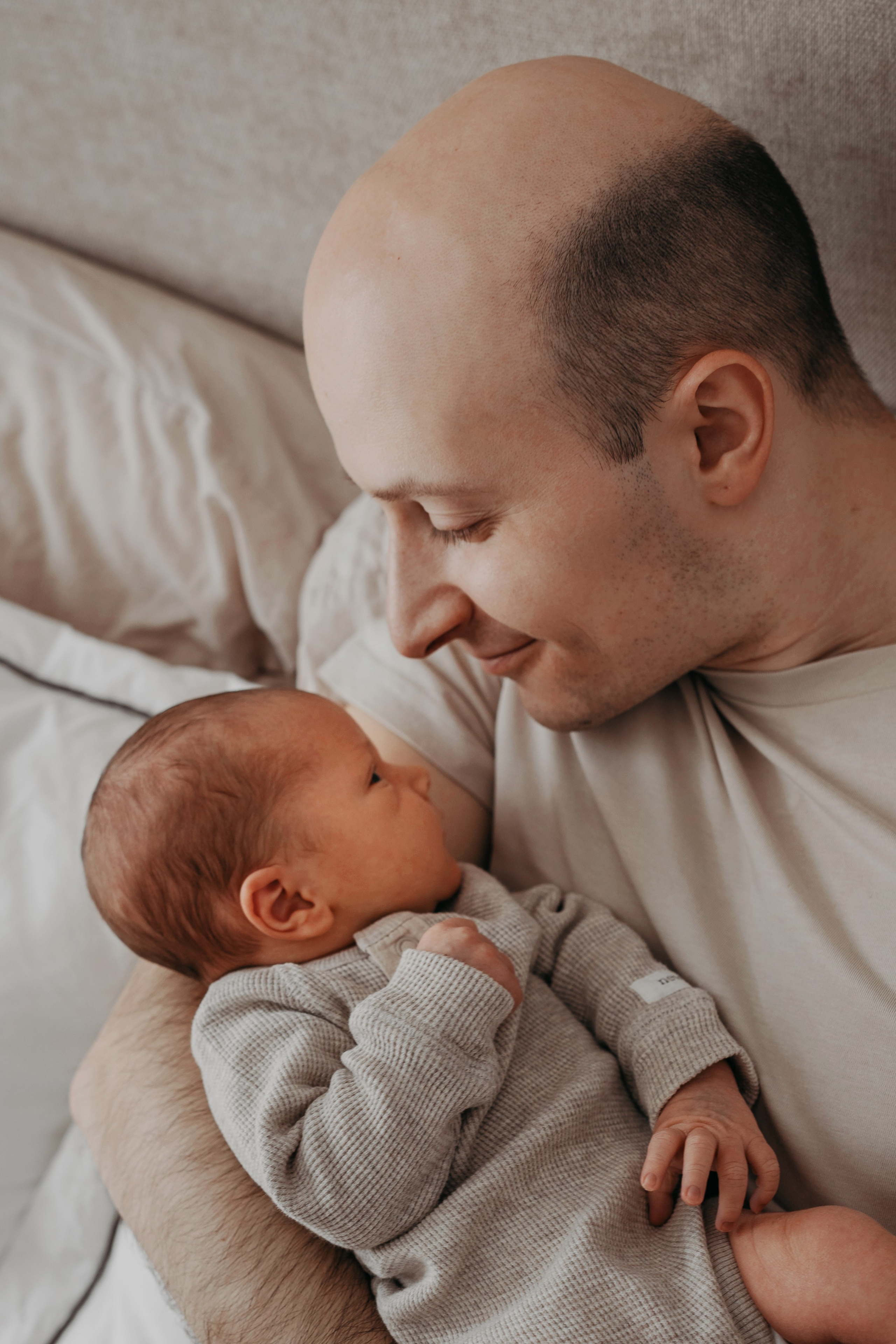 Лео и Соня (10 дней и 5 лет). Фотограф новорожденных и детей первого года Евгения Михалькевич