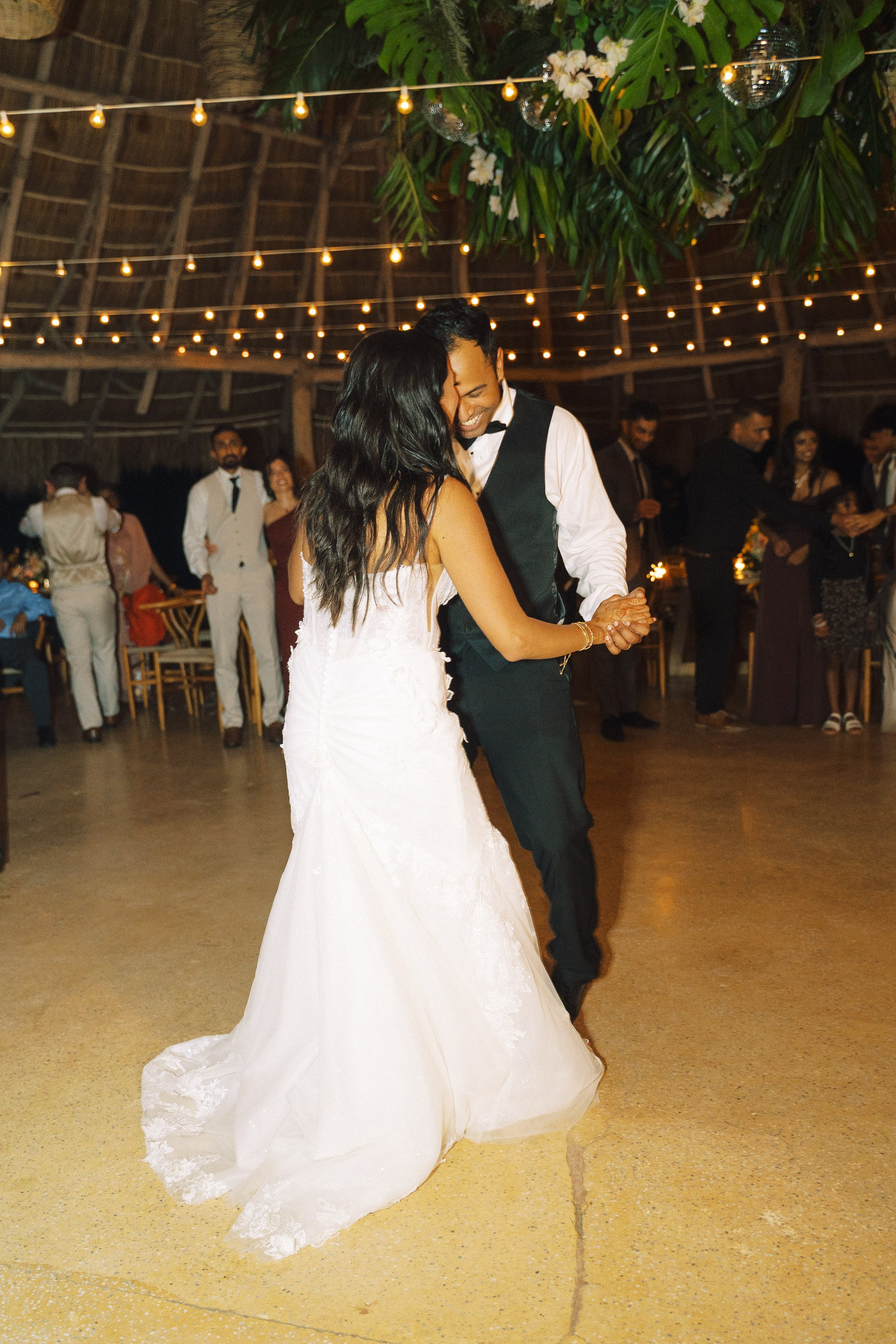 Jannet & Shan wedding in Sayulita church. Sayulita Wedding Photographer, Puerto Vallarta, Cabo