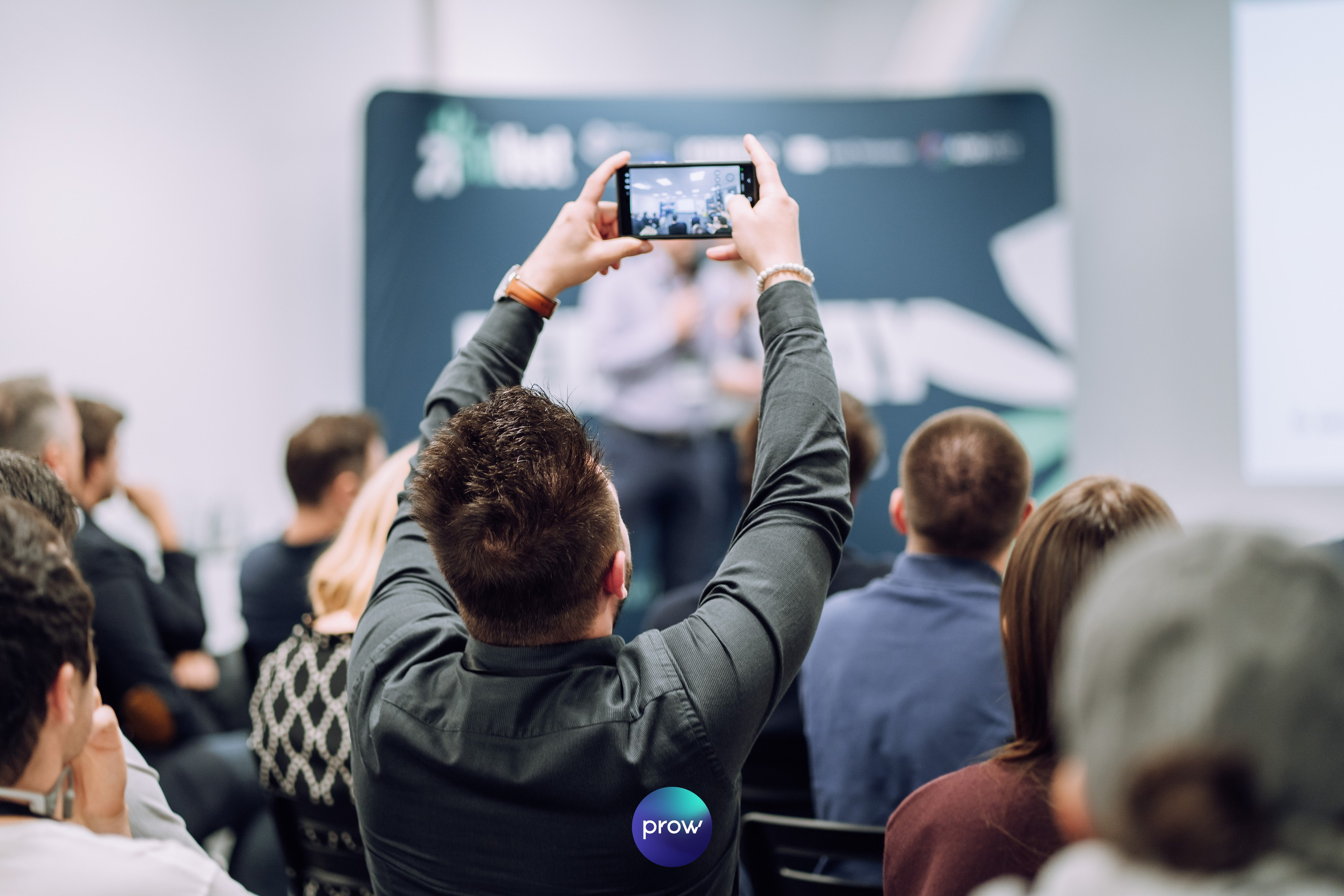 InVest DemoDay @ Cowork. Cozac Cristian Photographer