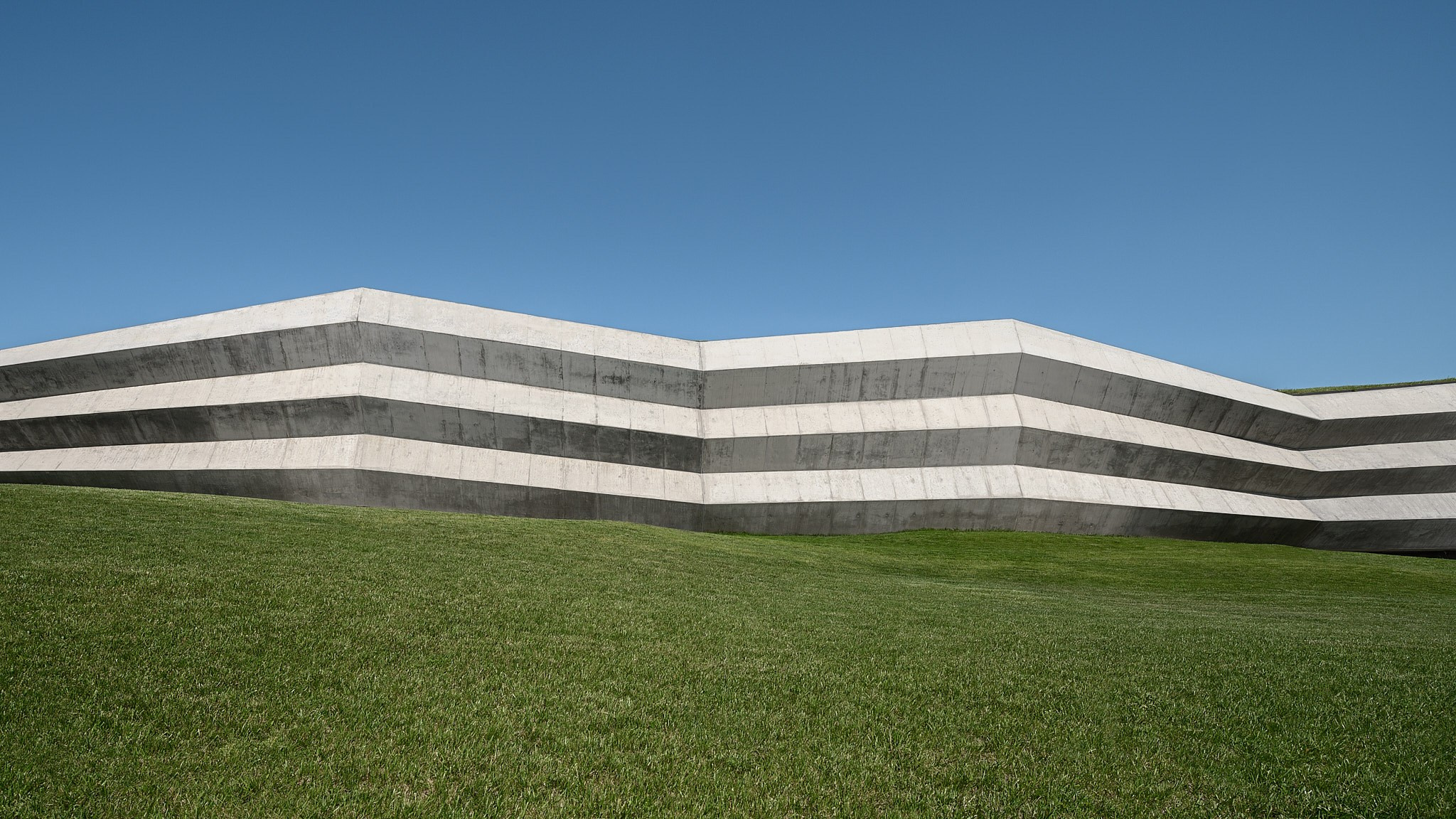 CONTACT. Architectural Photographer | Yaroslav Lukiyanchenko | Tbilisi | Batumi | Georgia