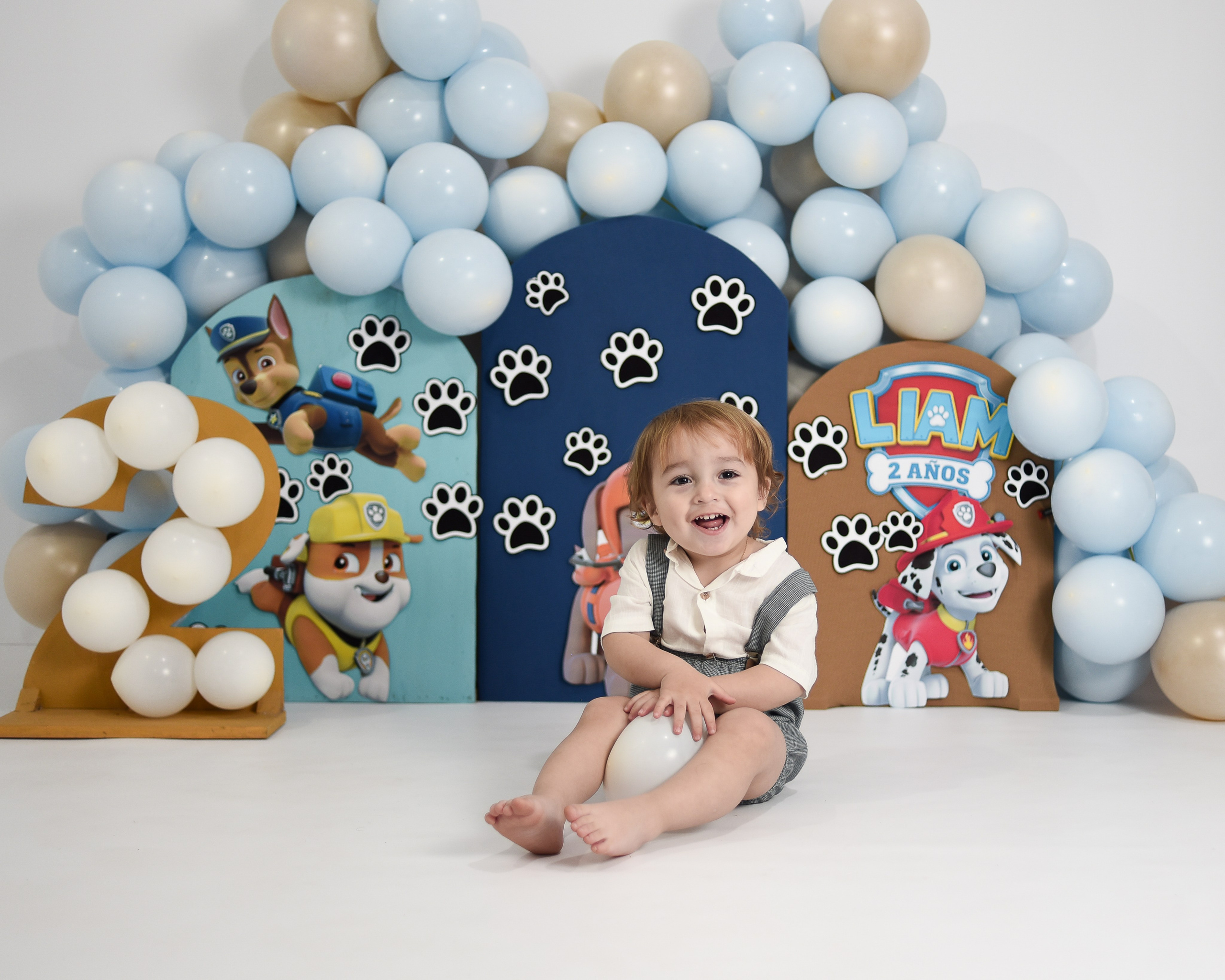 Liam 2do año. Temática Pou Patrol. Fotografo de casamiento en misiones y fotógrafo de familia  Posadas