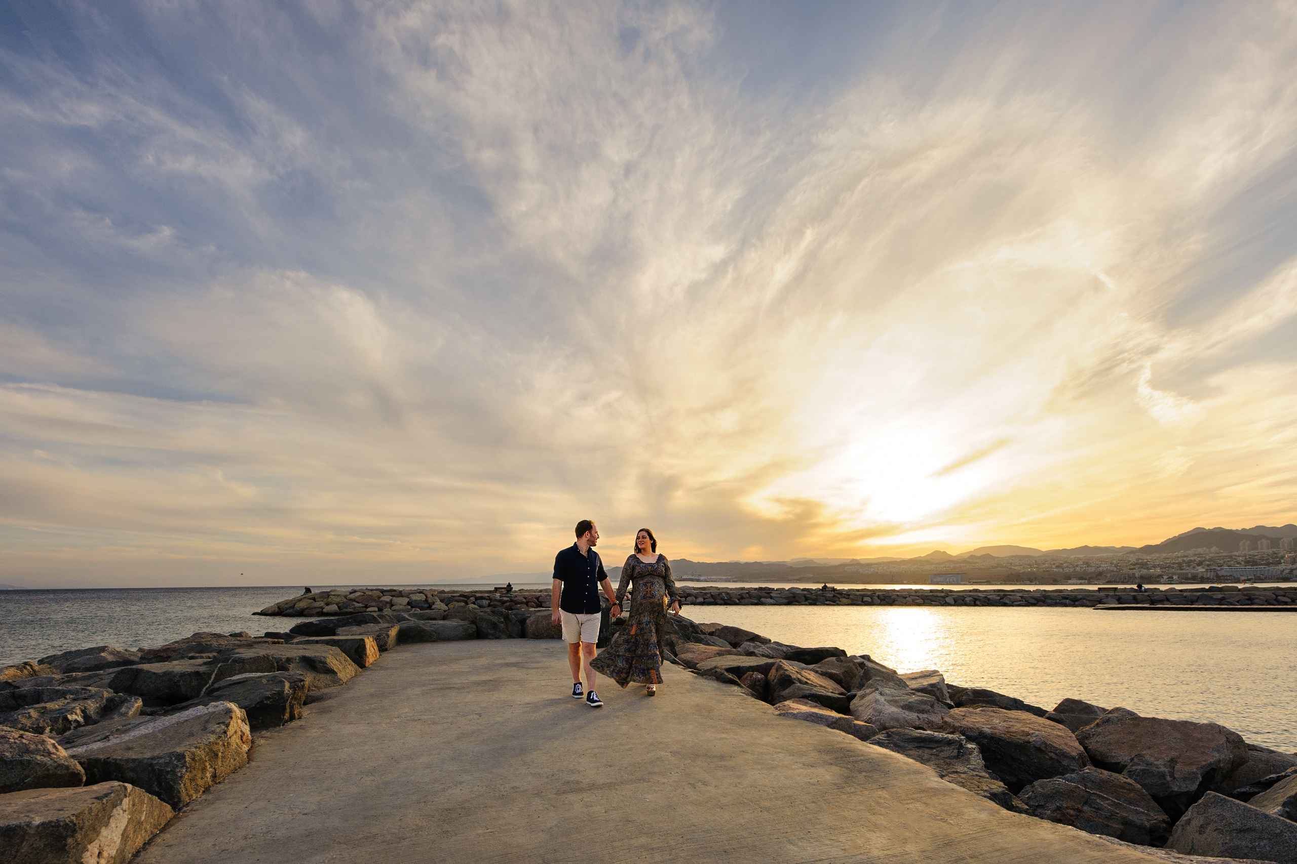 Pregnancy photoshooting on the sunset on the sea for Saul & Jessica. Семейный детский беременности love-story фотограф Эйлат Израиль Ольга Амчиславски