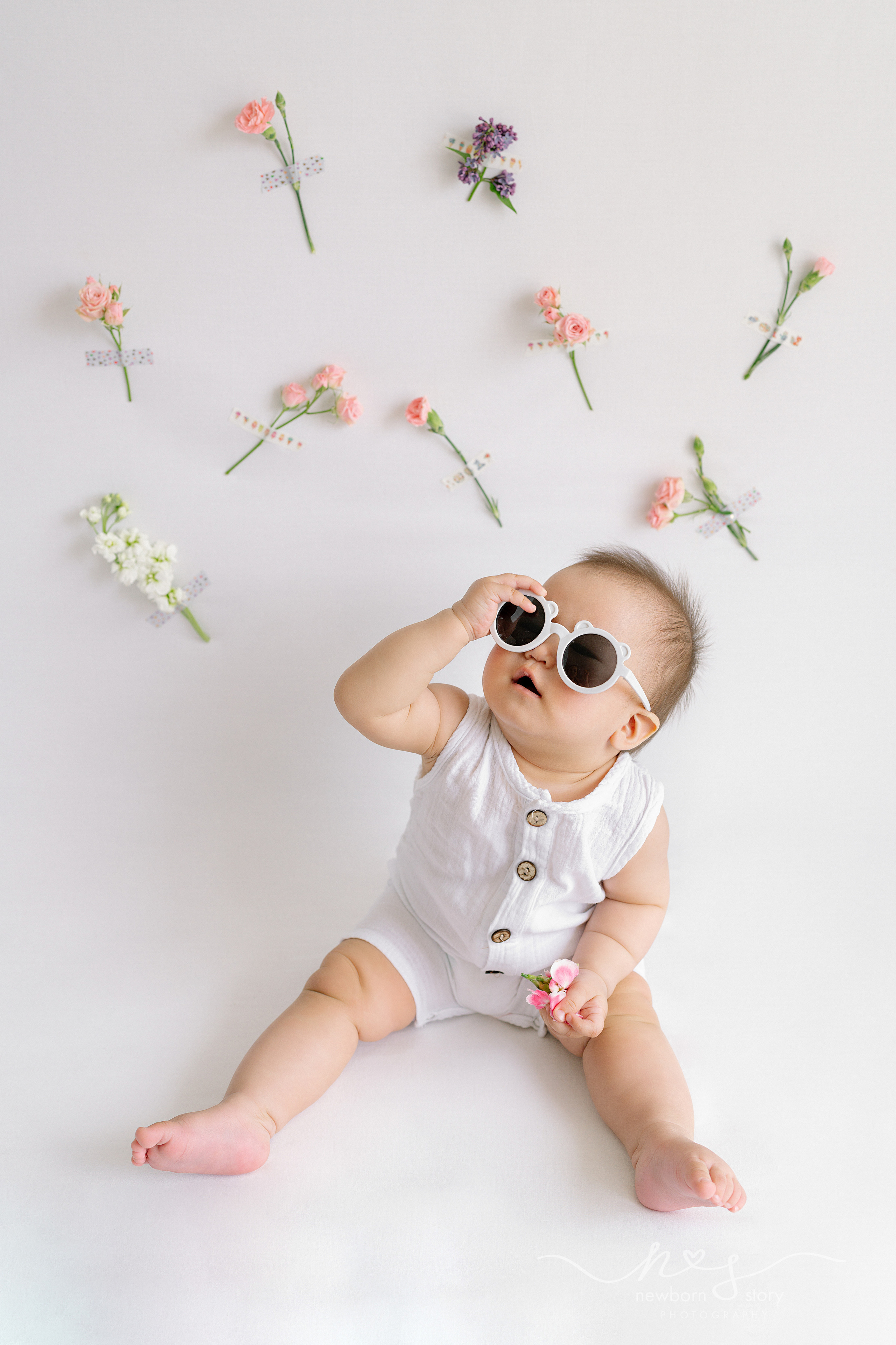 SITTER PHOTOGRAPHY. Newborn, Sitter and Cake Smash Photographer in Doha, Qatar