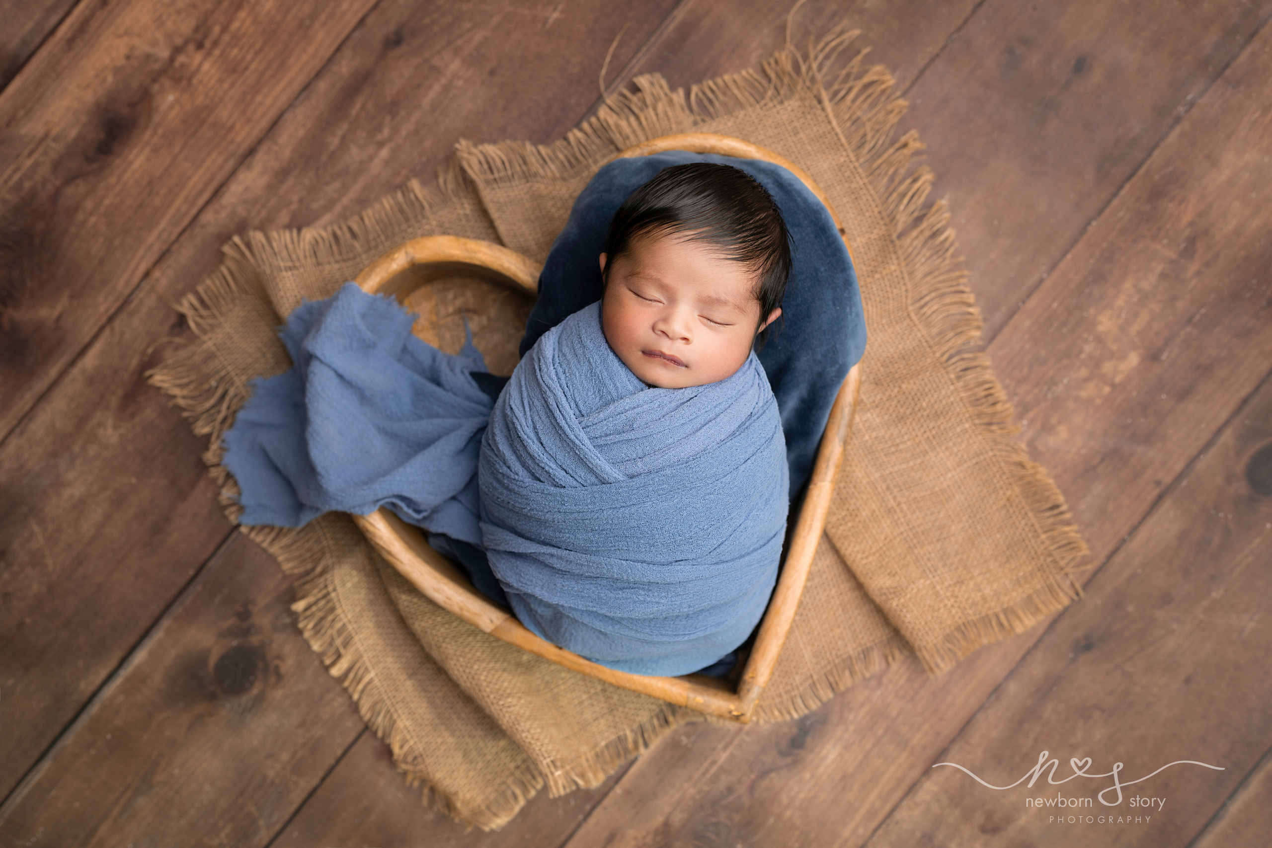 NEWBORN PHOTOGRAPHY. Newborn, Sitter and Cake Smash Photographer in Doha, Qatar