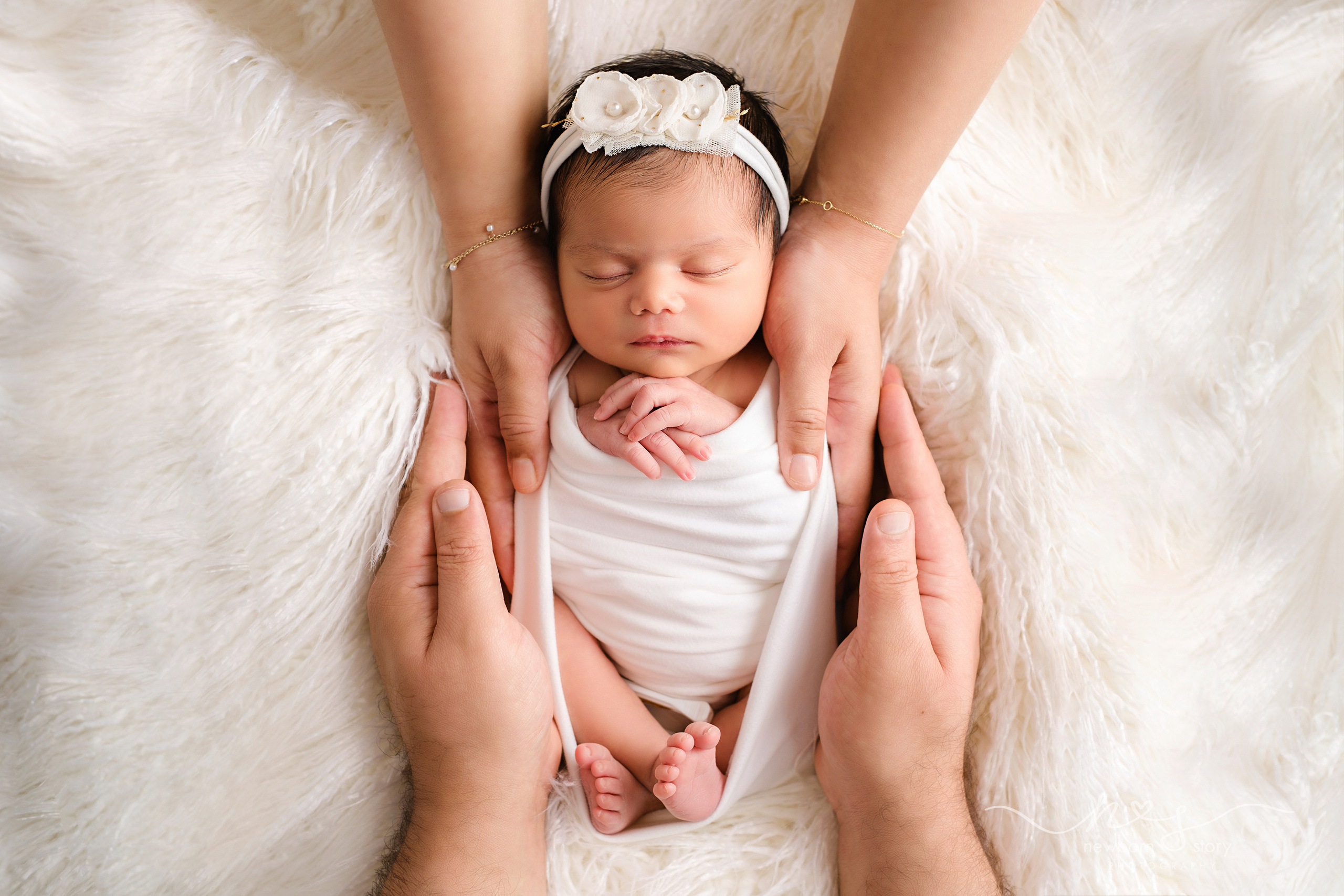 NEWBORN PHOTOGRAPHY. Newborn, Sitter and Cake Smash Photographer in Doha, Qatar