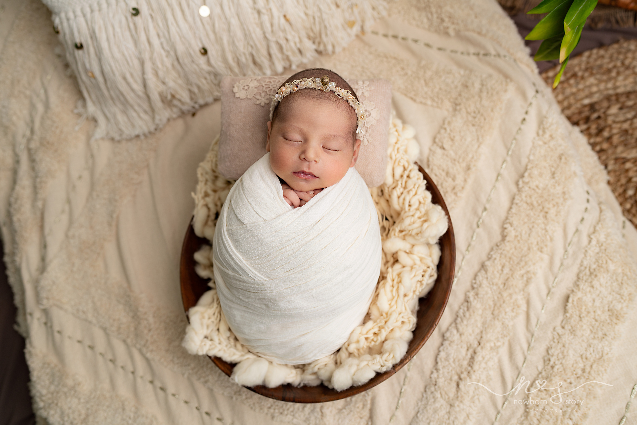 NEWBORN PHOTOGRAPHY. Newborn, Sitter and Cake Smash Photographer in Doha, Qatar