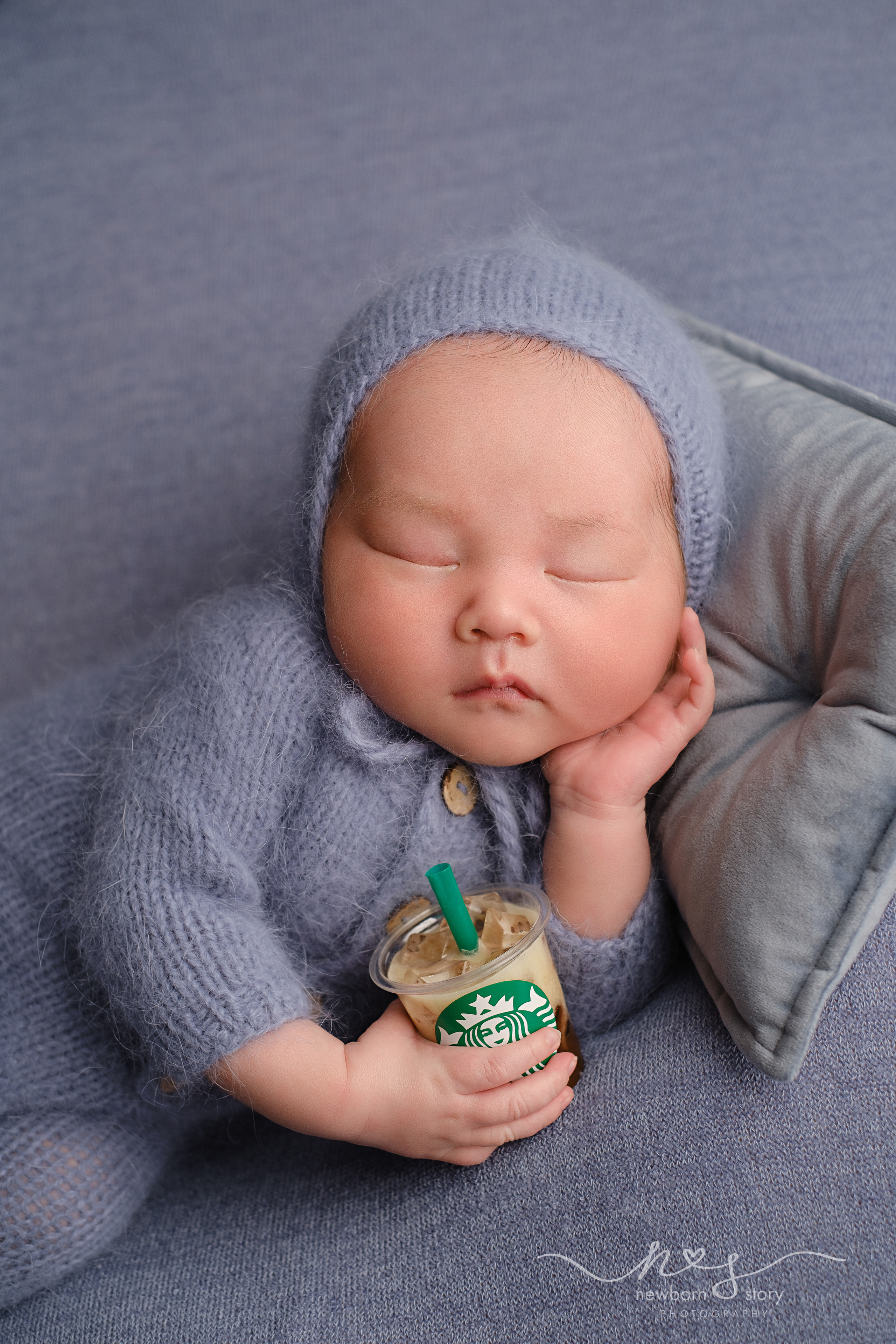 NEWBORN PHOTOGRAPHY. Newborn, Sitter and Cake Smash Photographer in Doha, Qatar