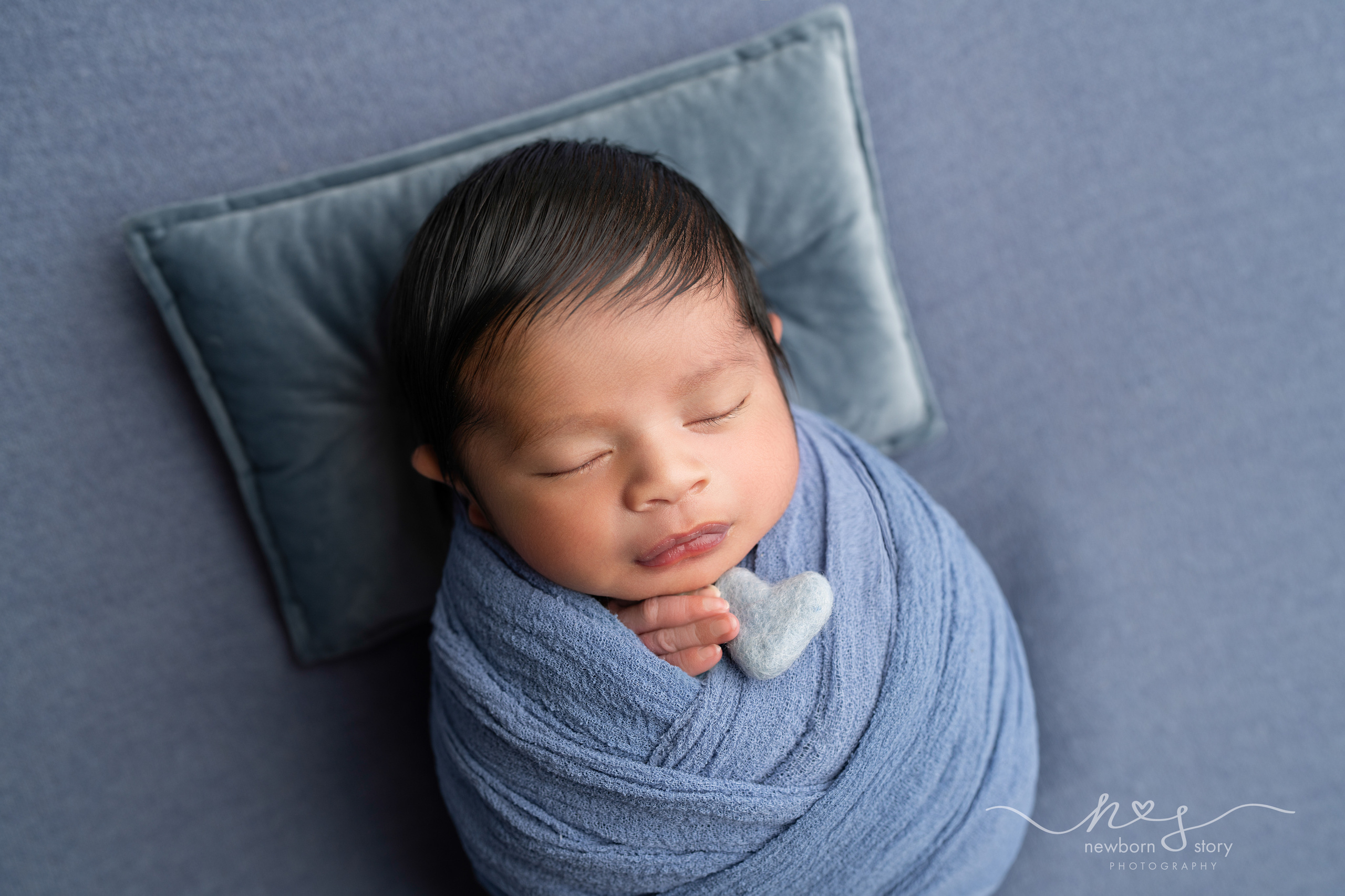 NEWBORN PHOTOGRAPHY. Newborn, Sitter and Cake Smash Photographer in Doha, Qatar