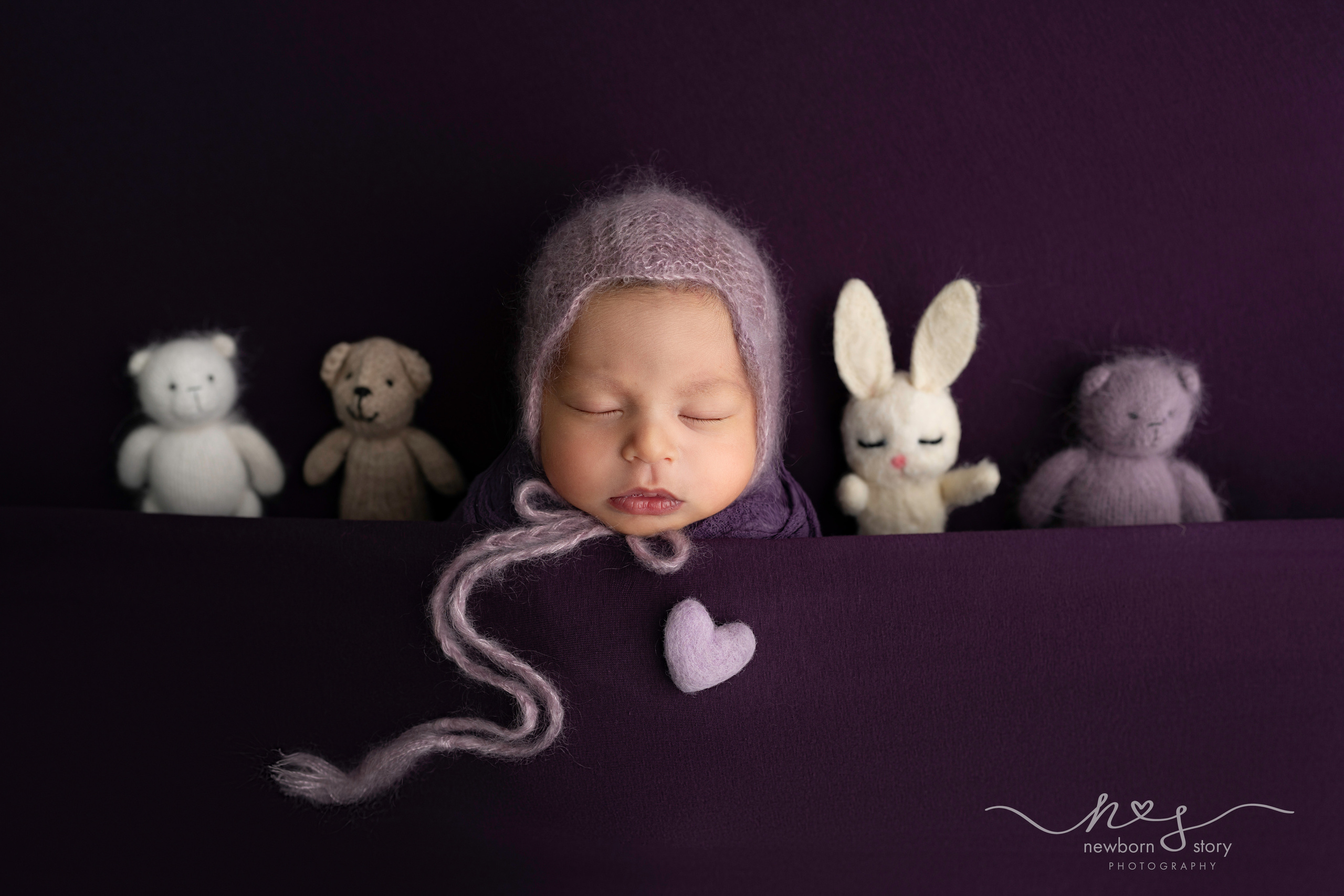 NEWBORN PHOTOGRAPHY. Newborn, Sitter and Cake Smash Photographer in Doha, Qatar