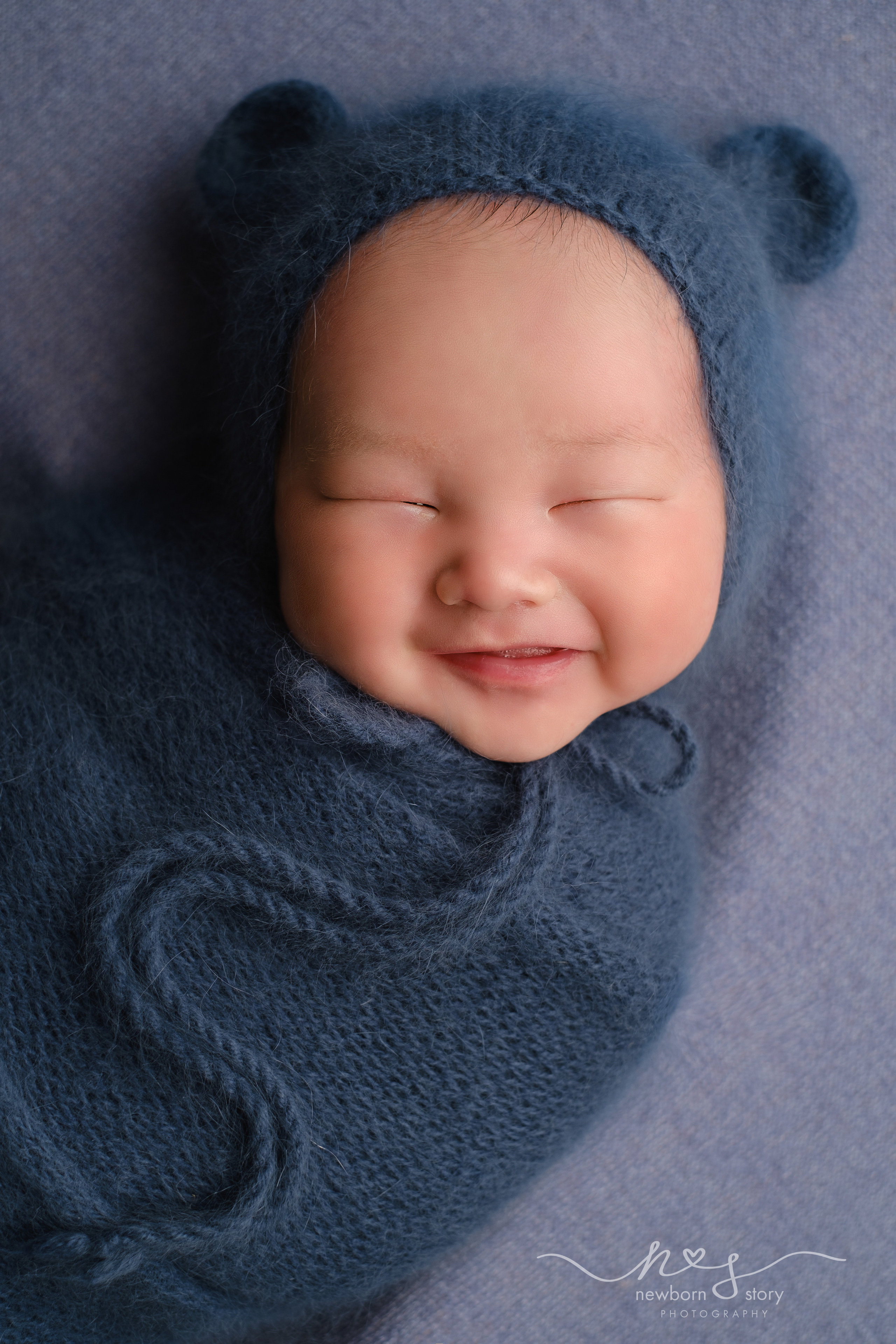 NEWBORN PHOTOGRAPHY. Newborn, Sitter and Cake Smash Photographer in Doha, Qatar