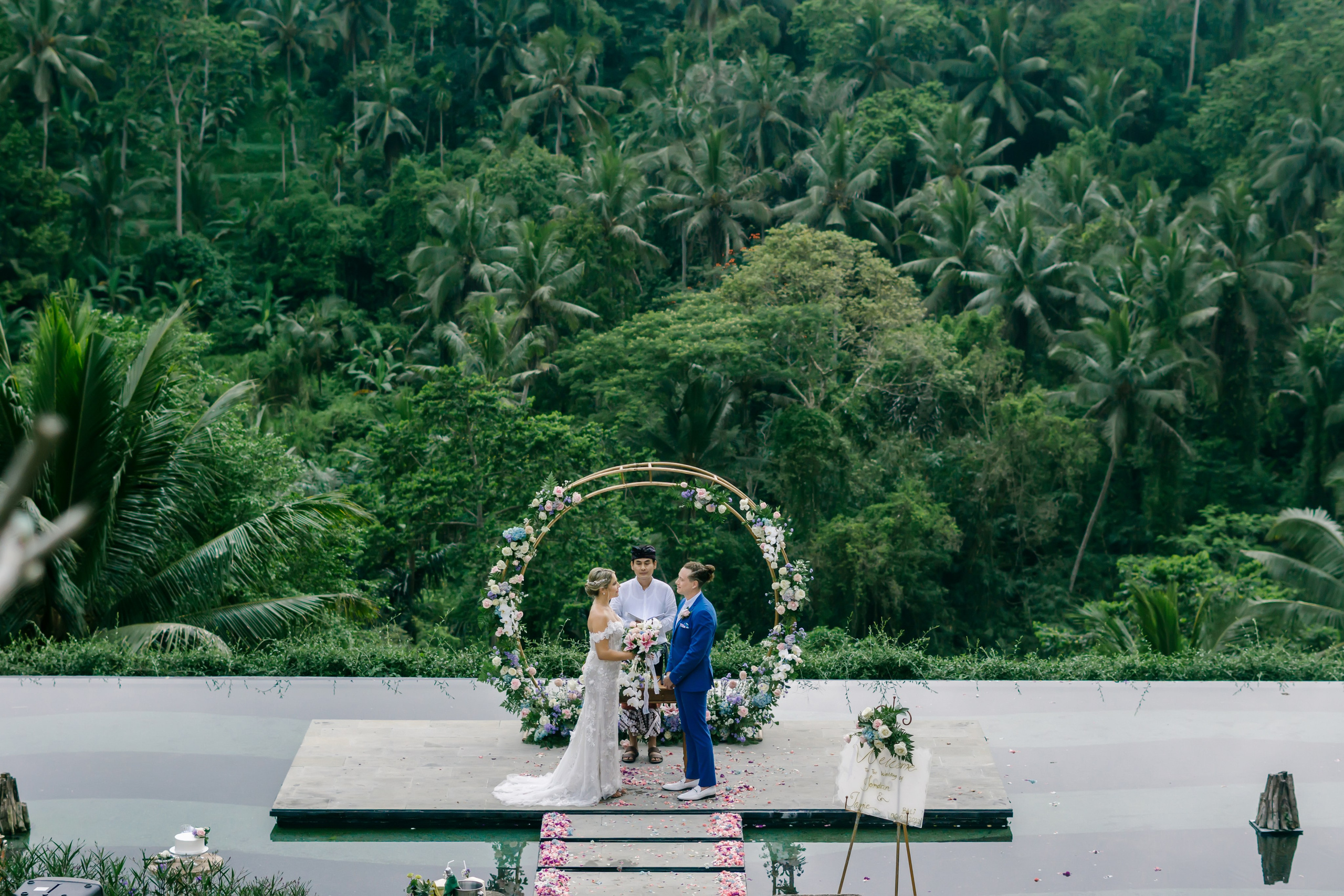 Jamie & Jordan. Female Photographer in Bali