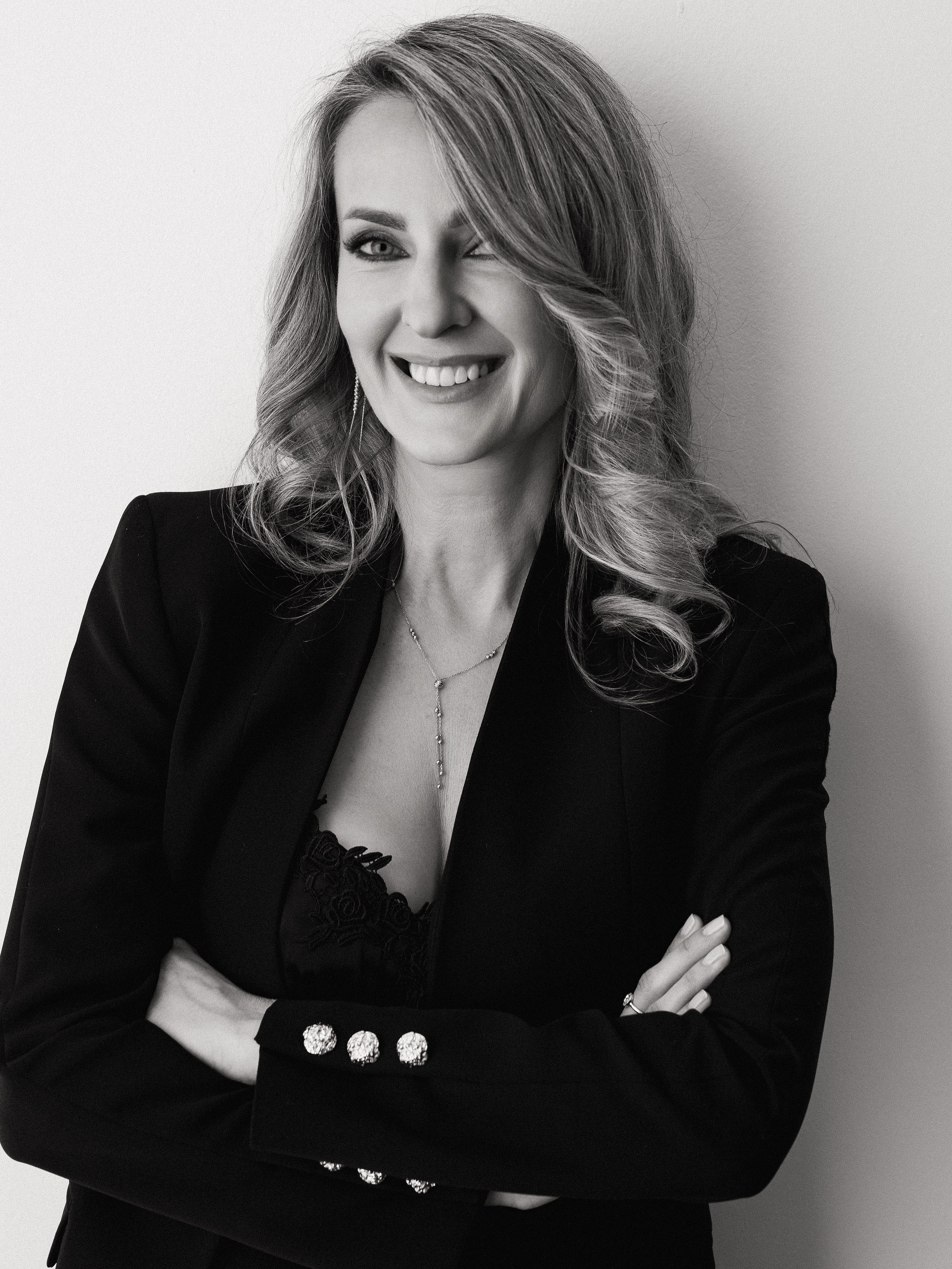 SONYA, real estete agent. Евгения Найденова – брандов и портретен фотограф | България, Европа