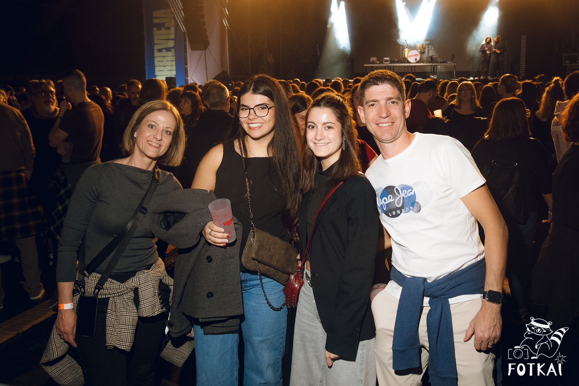 Sidonie en Torrevieja 2025 – Fotos del concierto y reportaje completo | FOTKAI